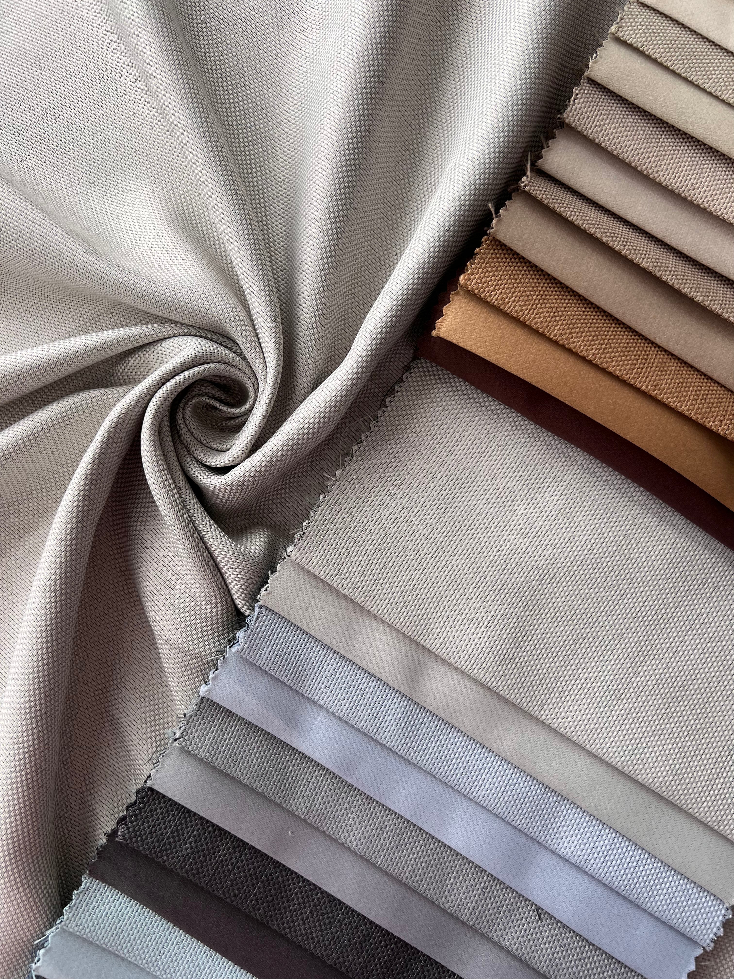 Plain linen woven curtain “Asil” with blackout lining, light gray color