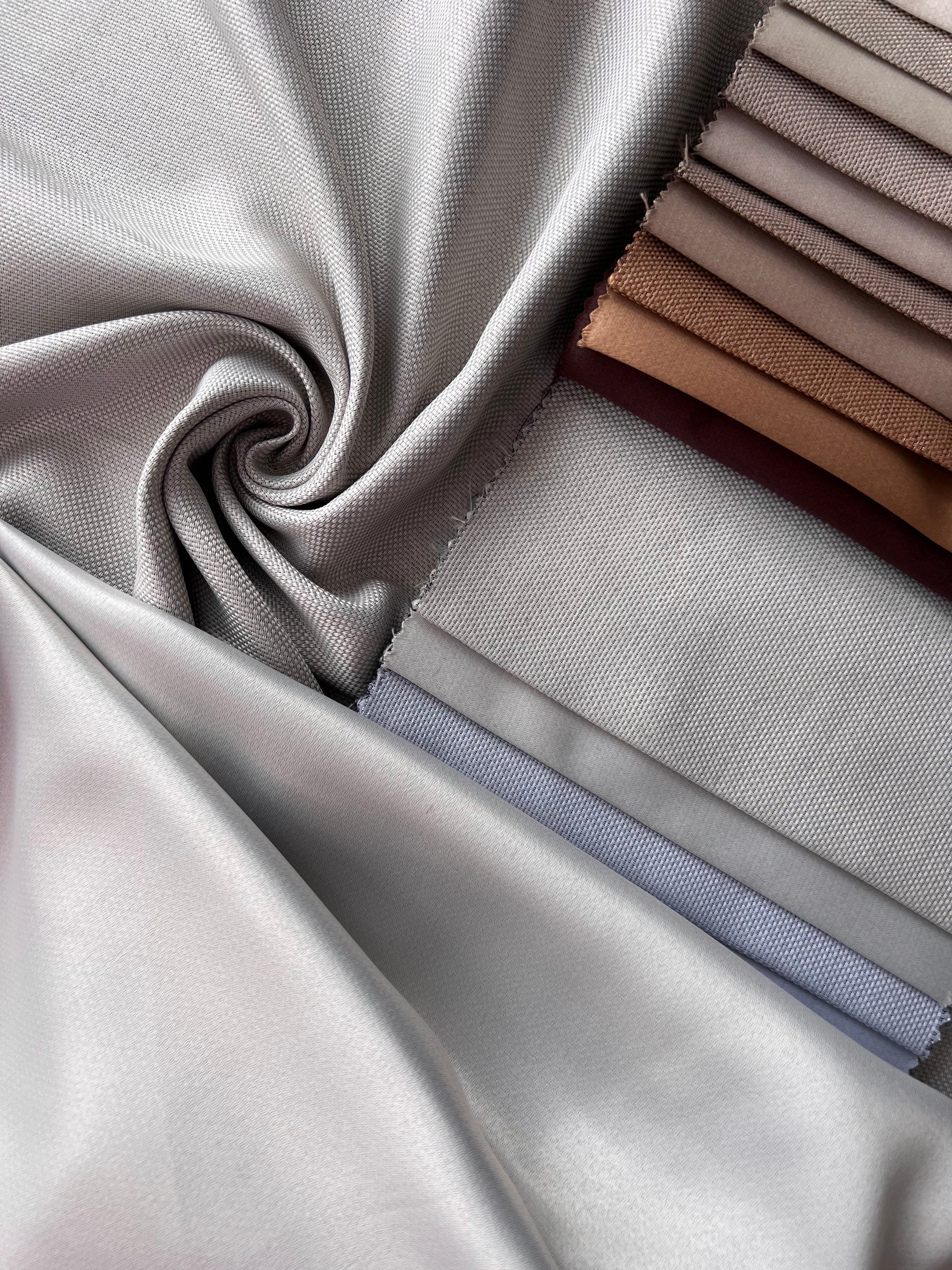 Plain linen woven curtain “Asil” with blackout lining, light gray color