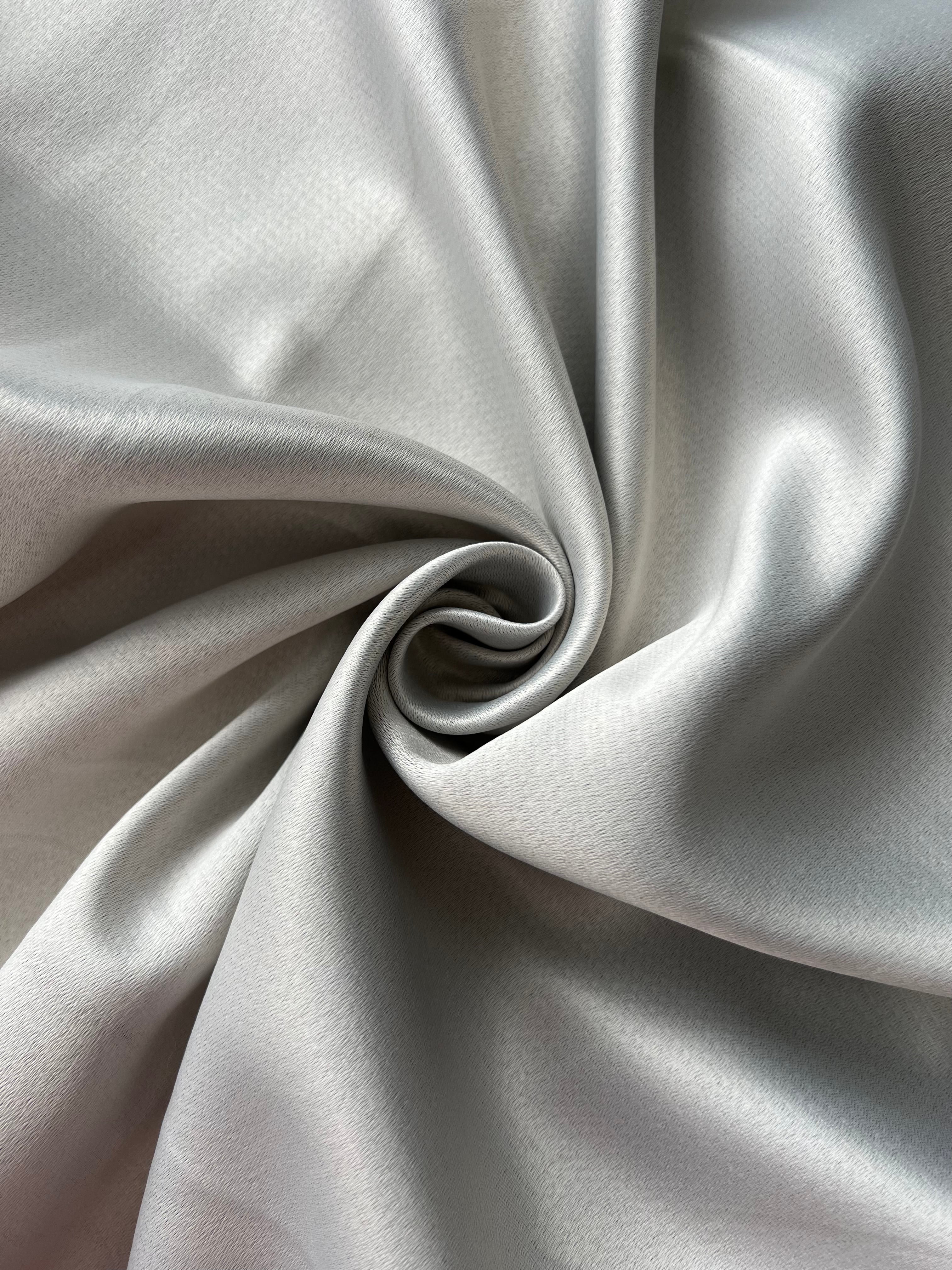 Plain linen woven curtain “Asil” with blackout lining, light gray color