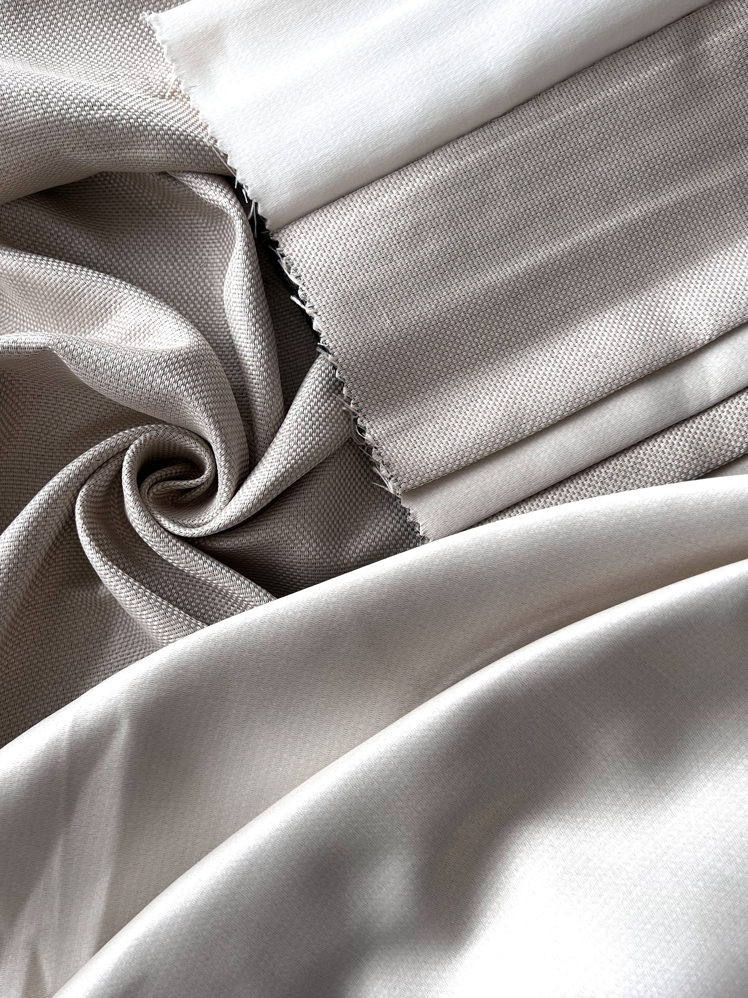 Plain linen woven curtain “Asil” with blackout lining, beige color