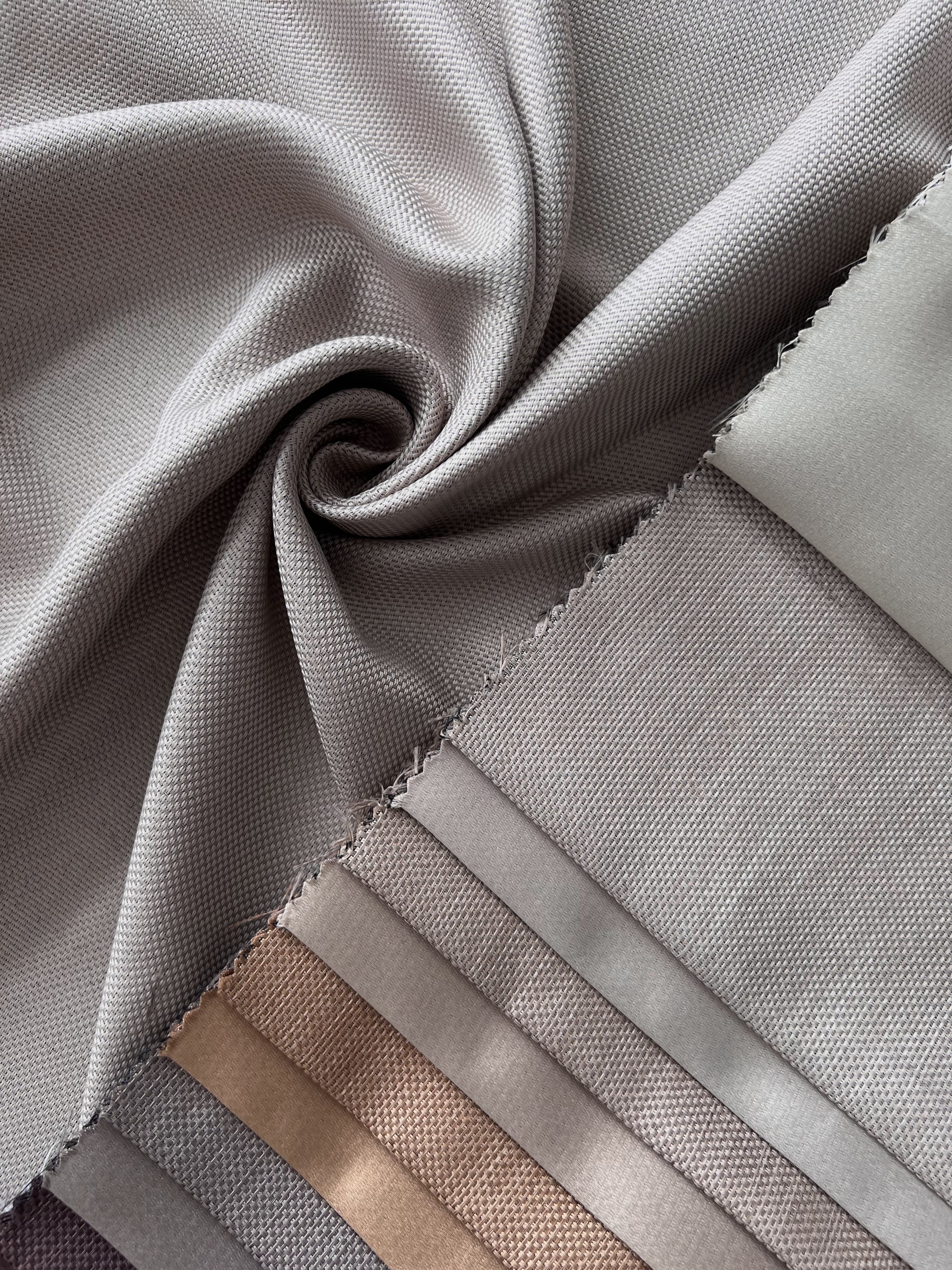 Plain linen woven curtain “Asil” with blackout lining, cappuccino color