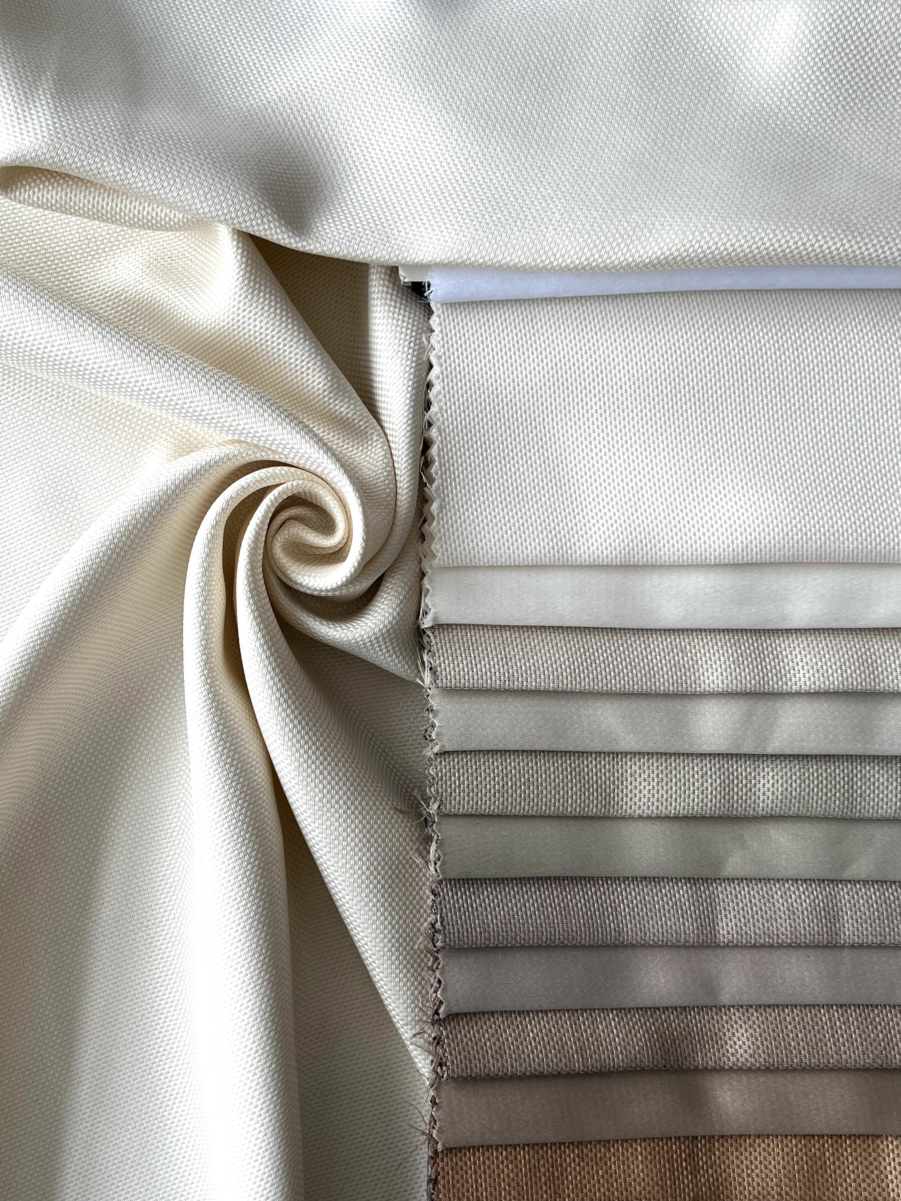 Plain linen woven curtain “Asil” with blackout lining, milk color