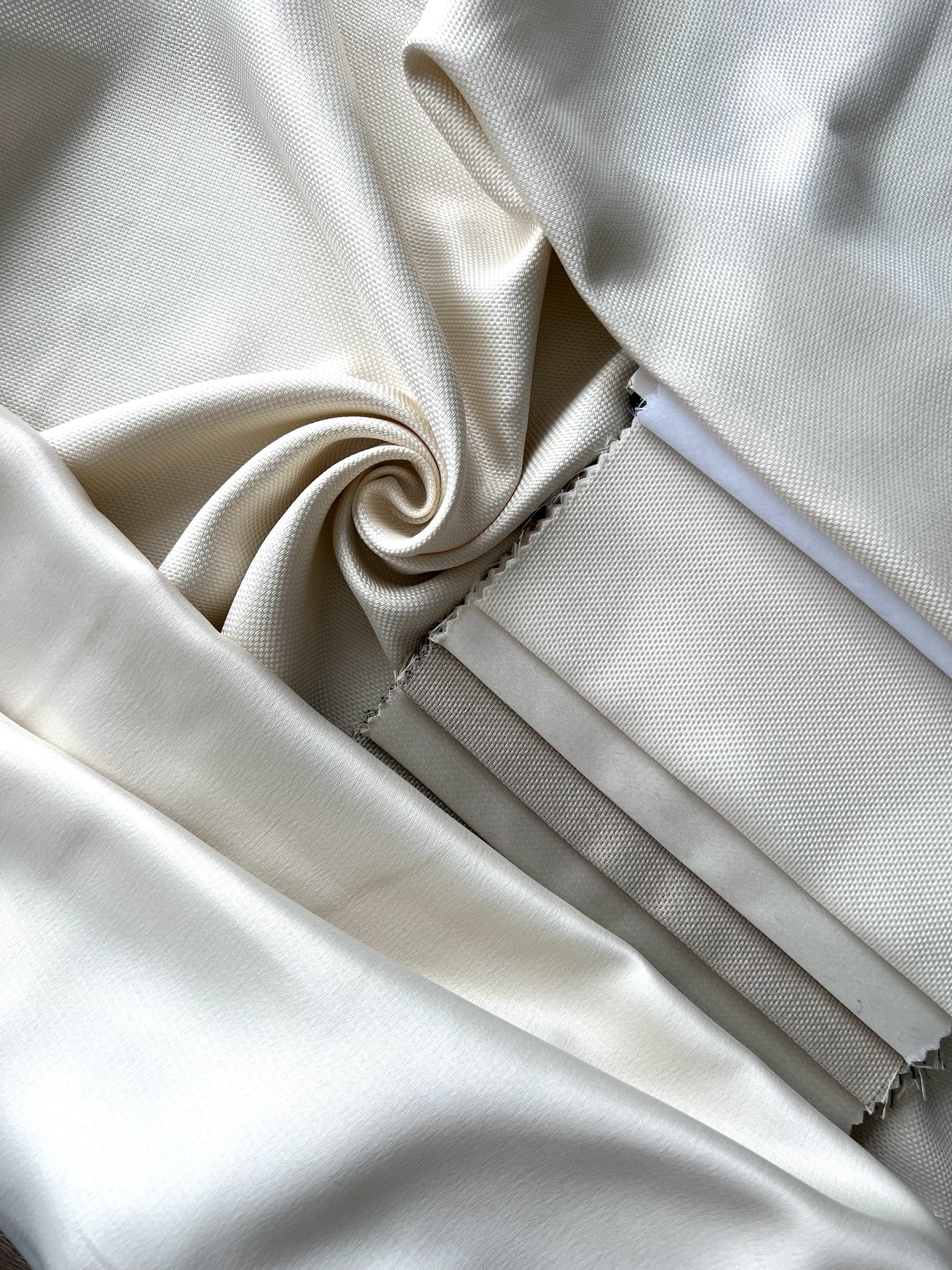 Plain linen woven curtain “Asil” with blackout lining, milk color