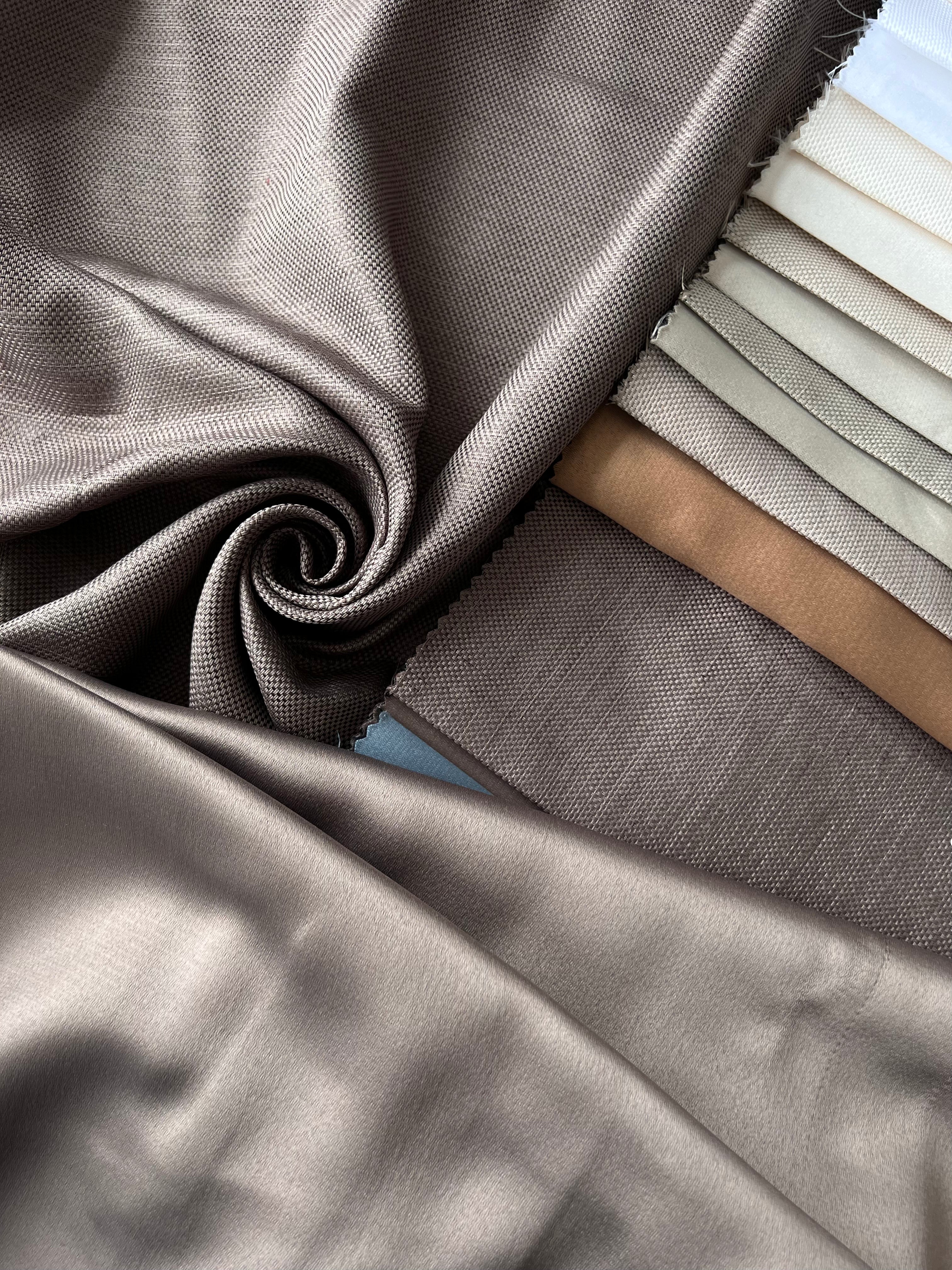 Plain linen woven curtain “Asil” with blackout lining, gray-brown color