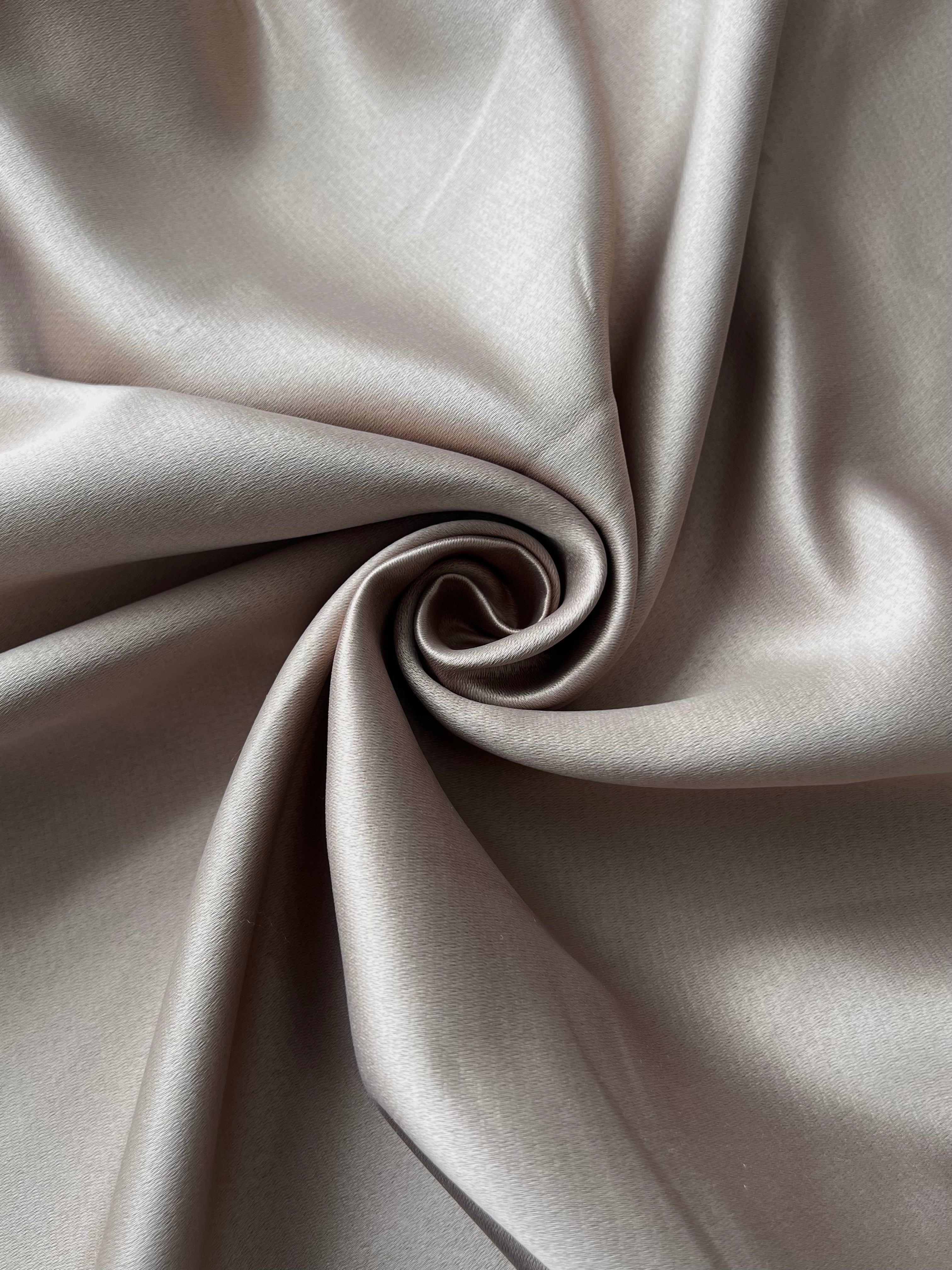 Plain linen woven curtain “Asil” with blackout lining, dark cappuccino color