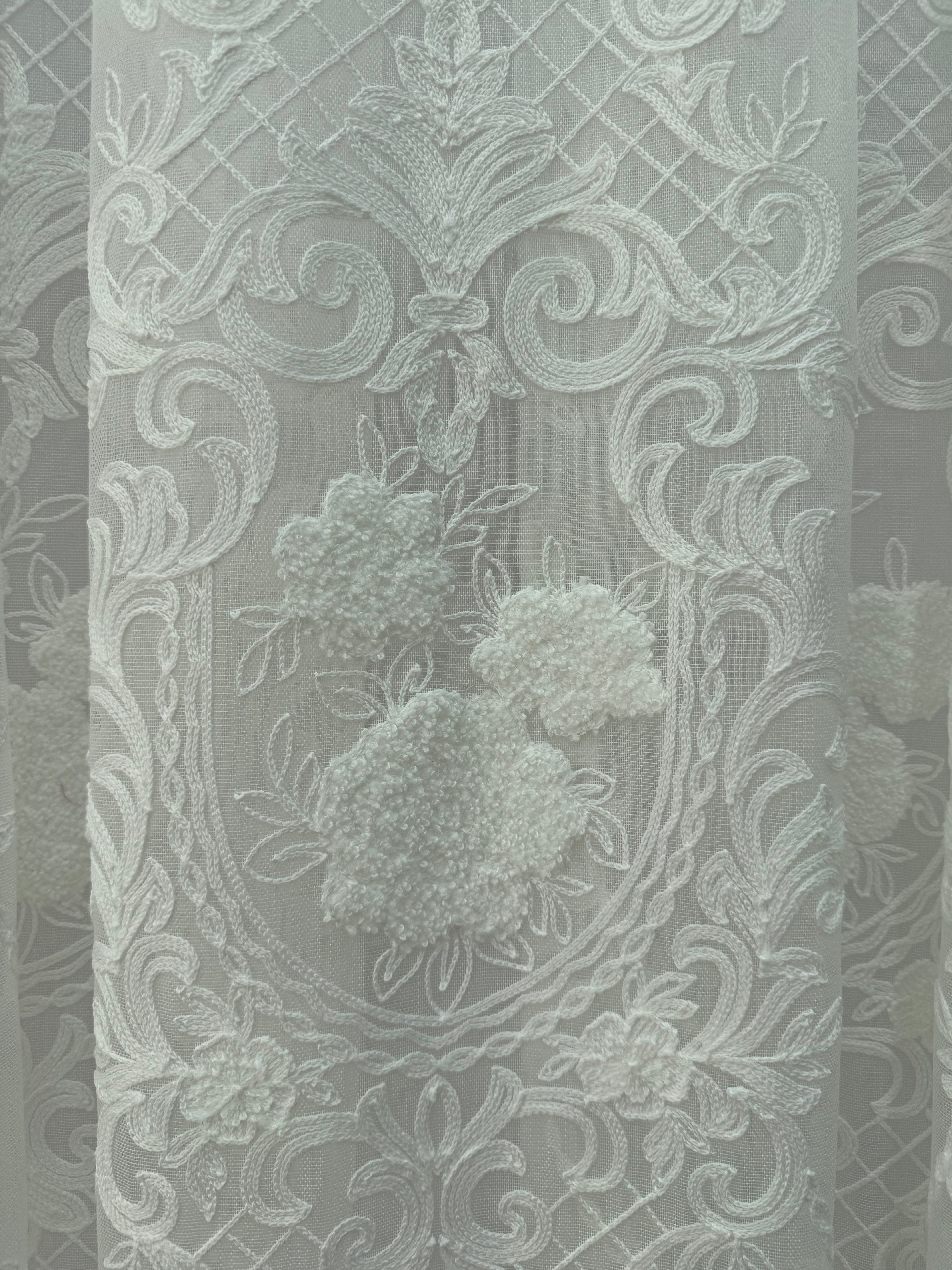 Bamboo-based tulle with chenille embroidery, milk color