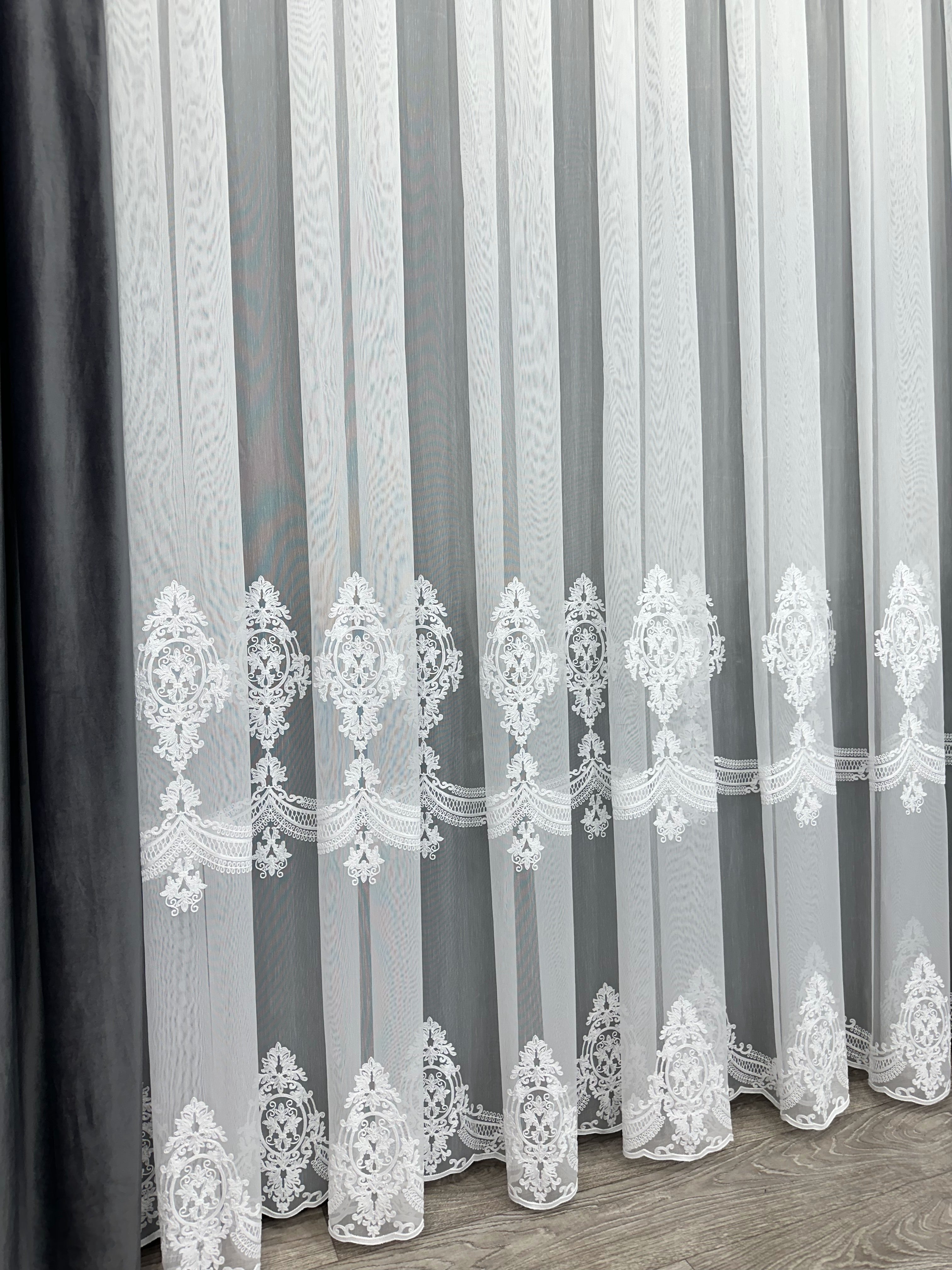 Bamboo-based tulle with beautiful embroidery, white color