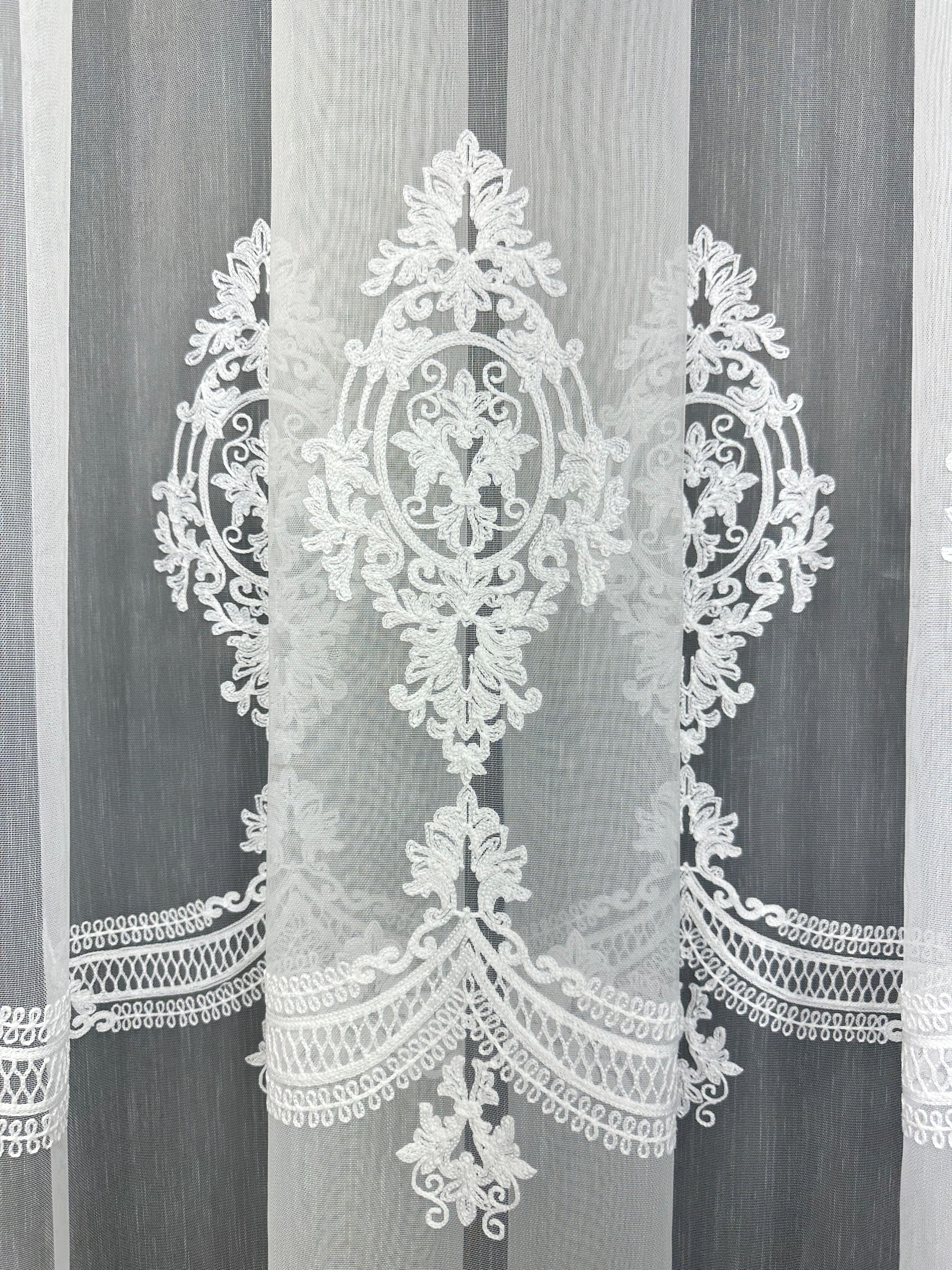 Bamboo-based tulle with beautiful embroidery, white color