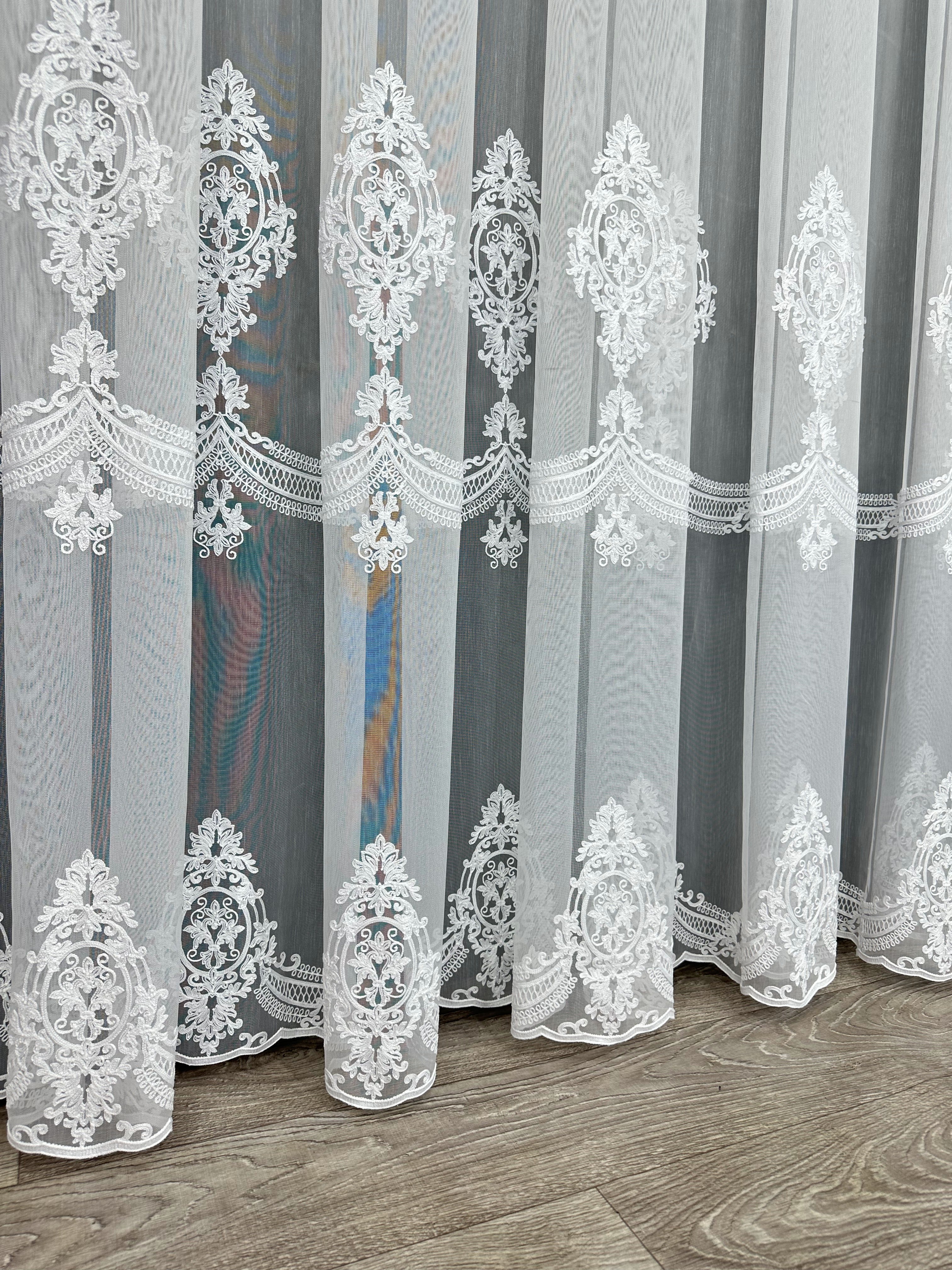 Bamboo-based tulle with beautiful embroidery, white color