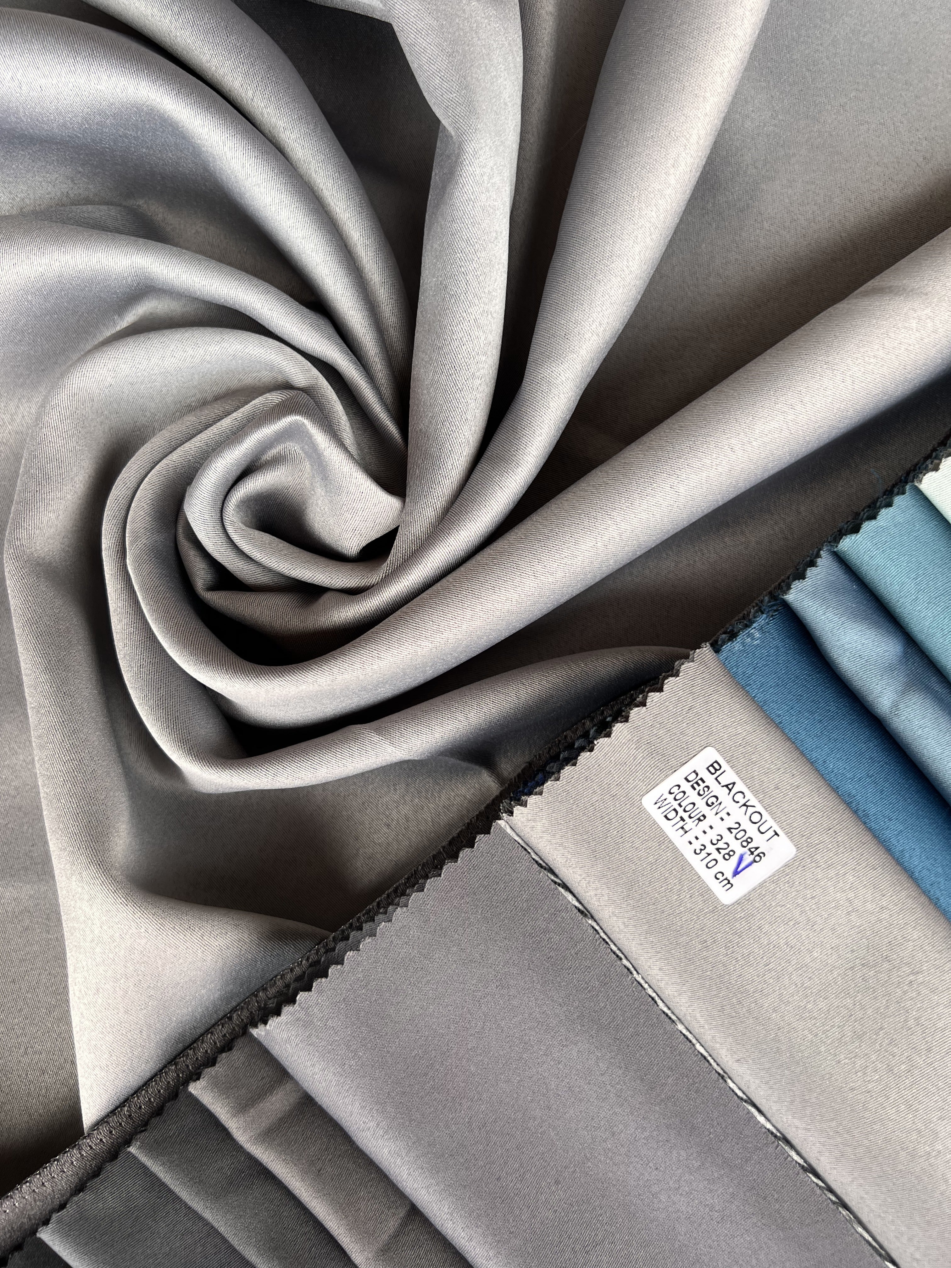 Monochrome "Blackout" curtain, gray color