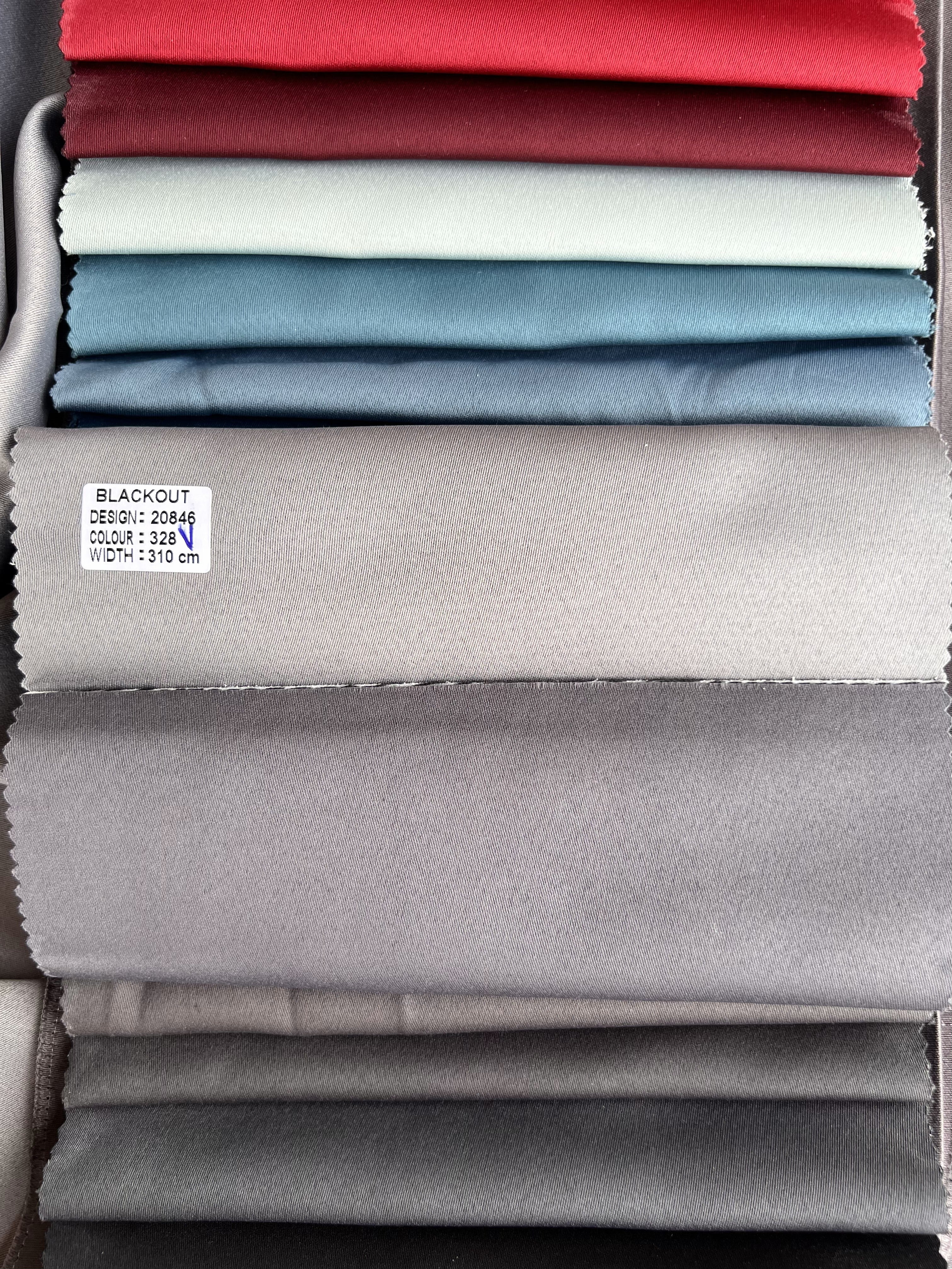 Monochrome "Blackout" curtain, gray color