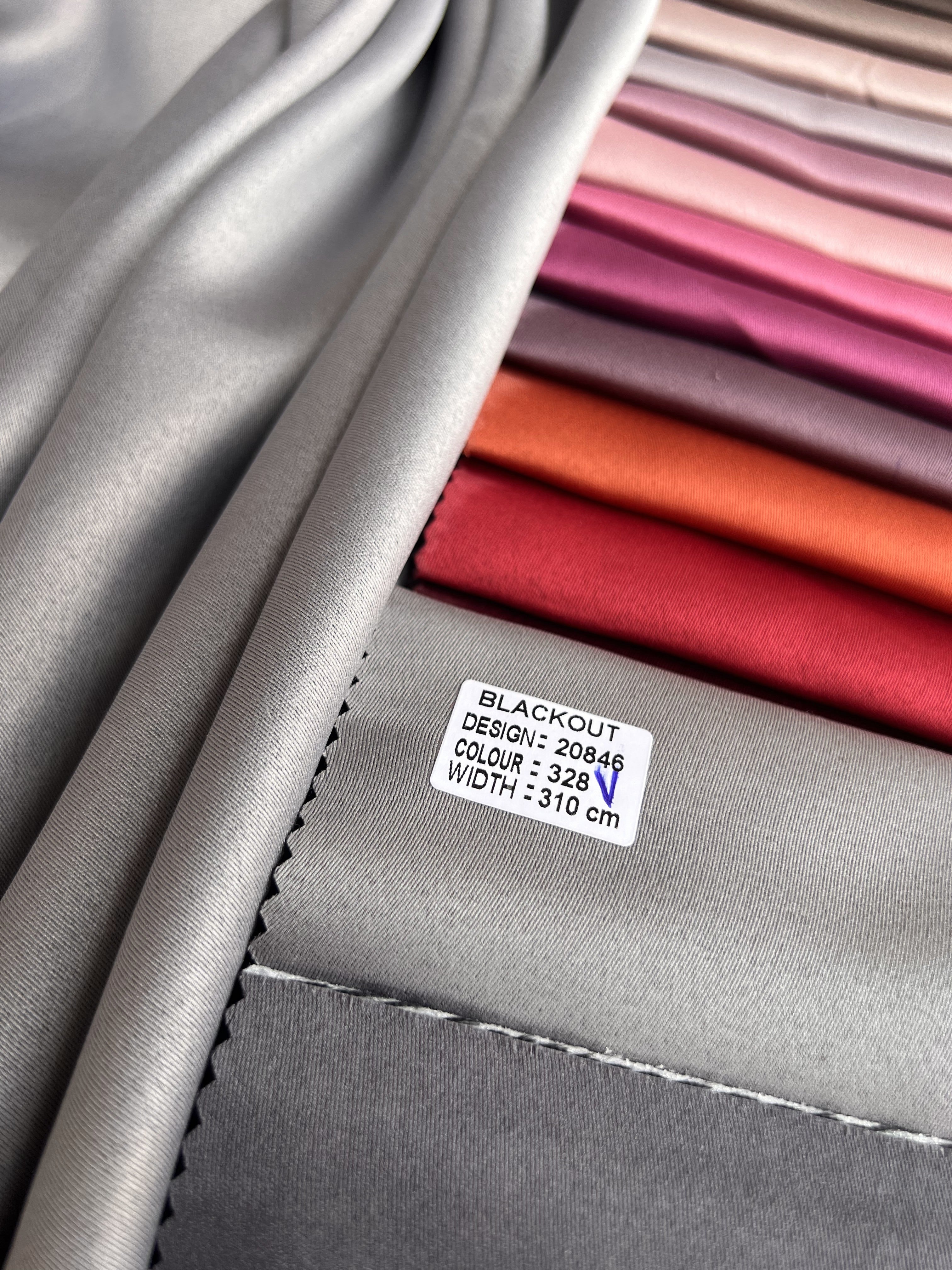 Monochrome "Blackout" curtain, gray color