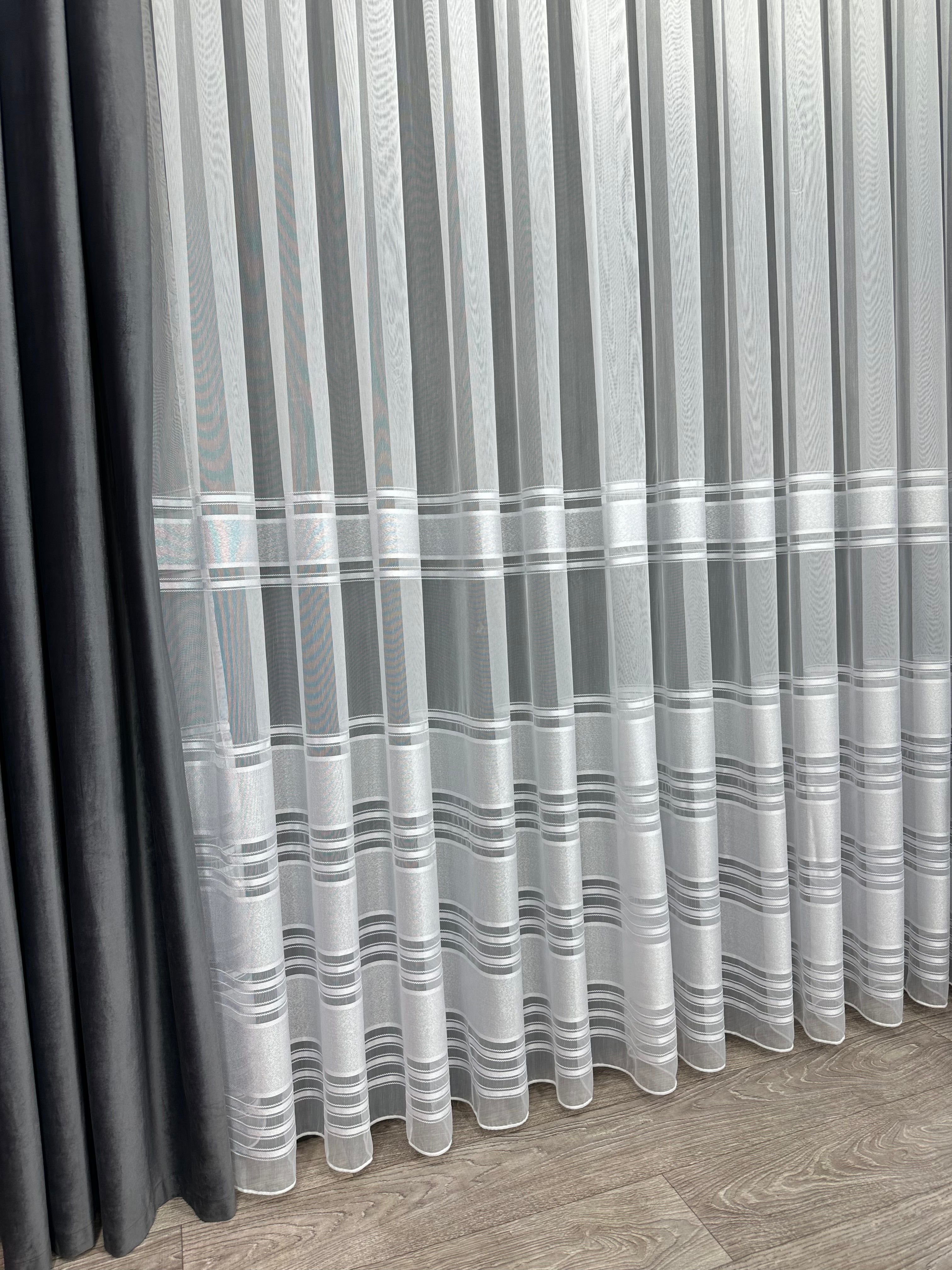 Bamboo-based sheer curtain with stripes, white color