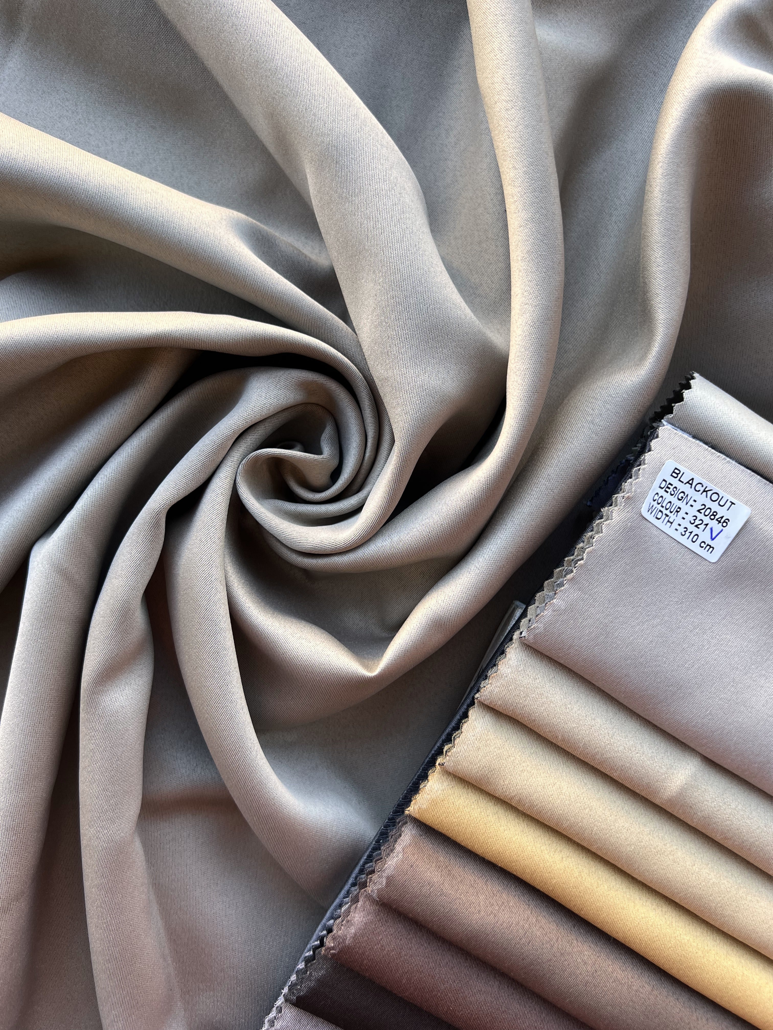 Monochrome "Blackout" curtain, cappuccino color