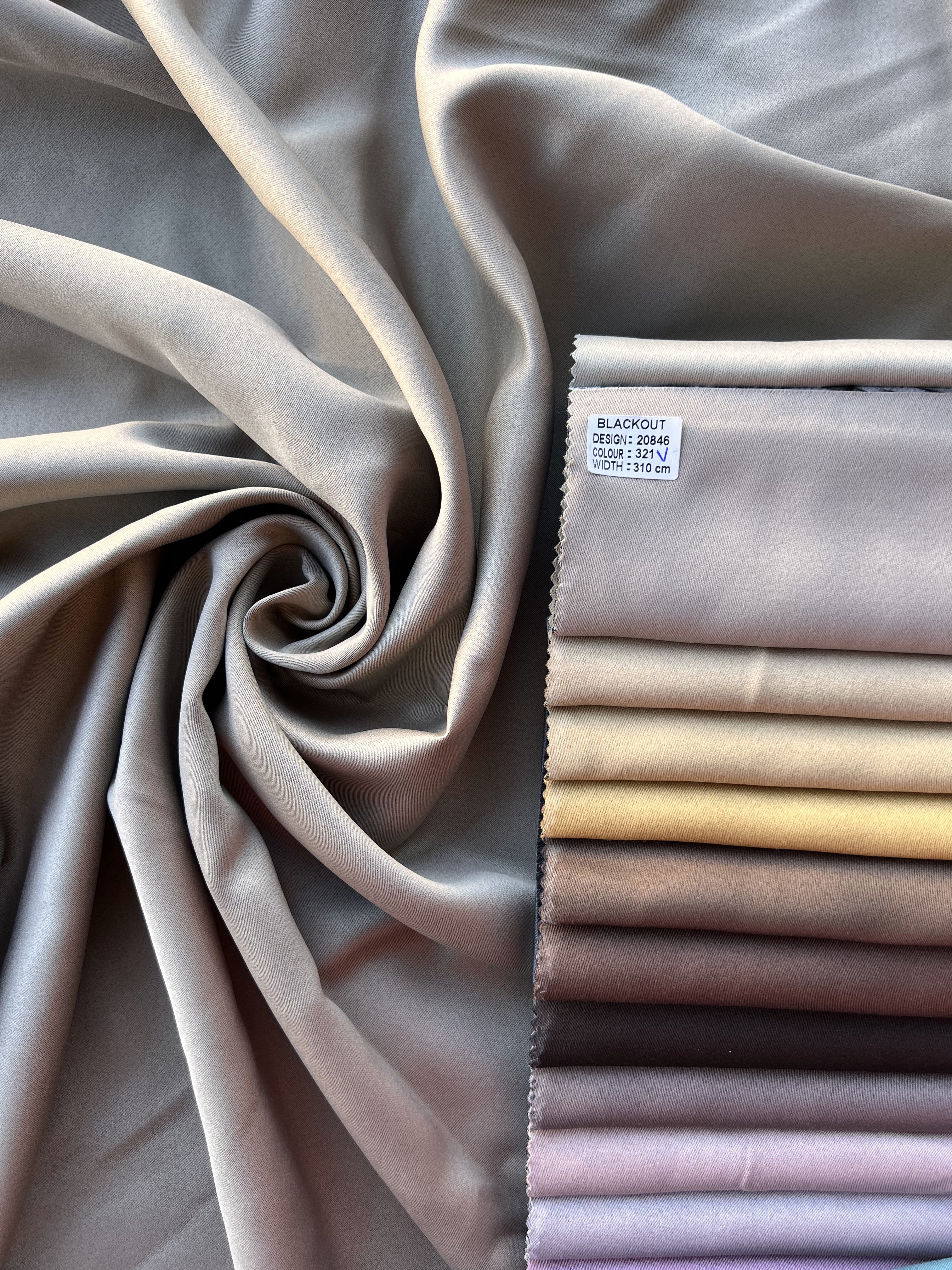 Monochrome "Blackout" curtain, cappuccino color