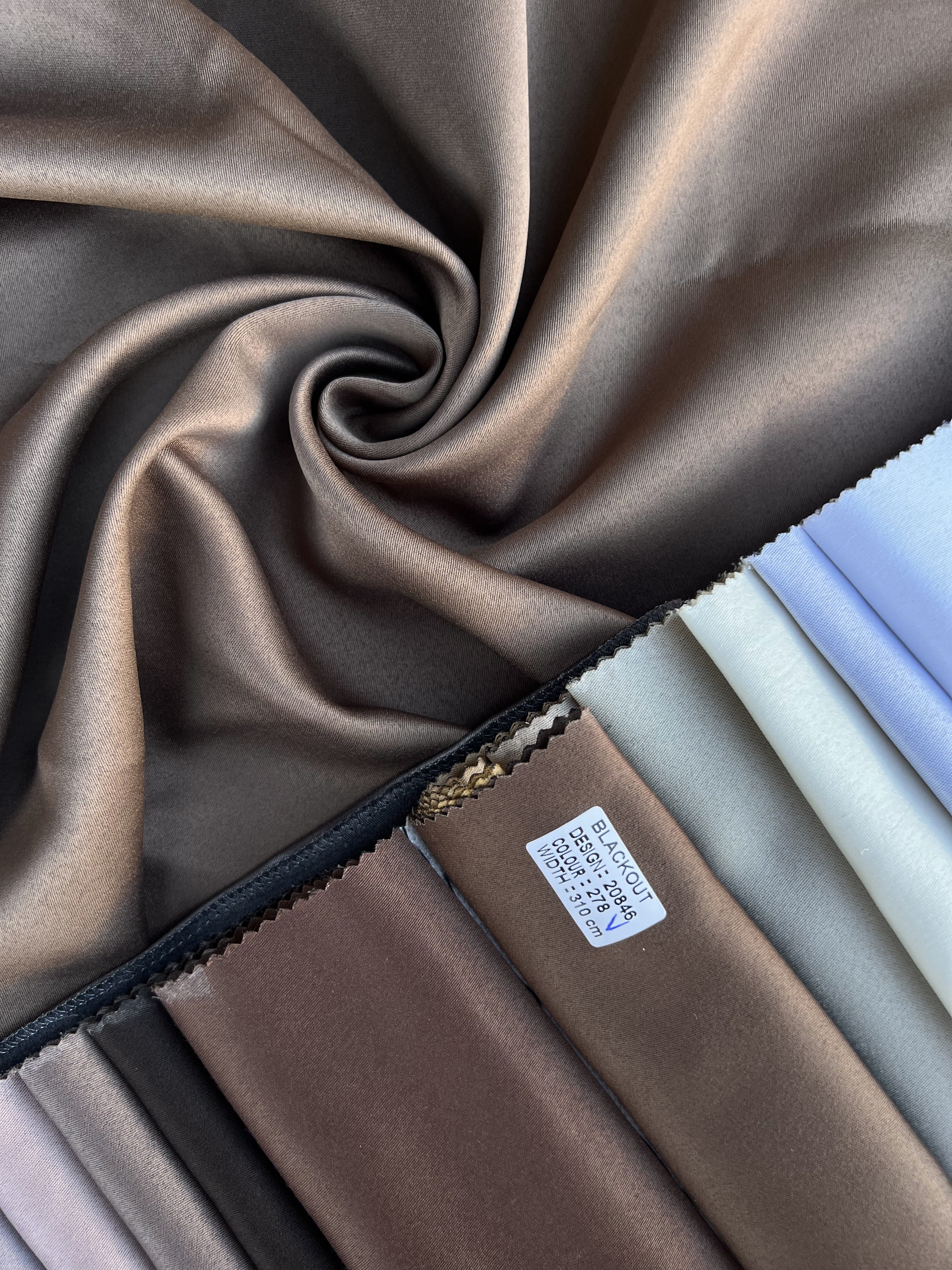 Monochrome "Blackout" curtain, light brown color