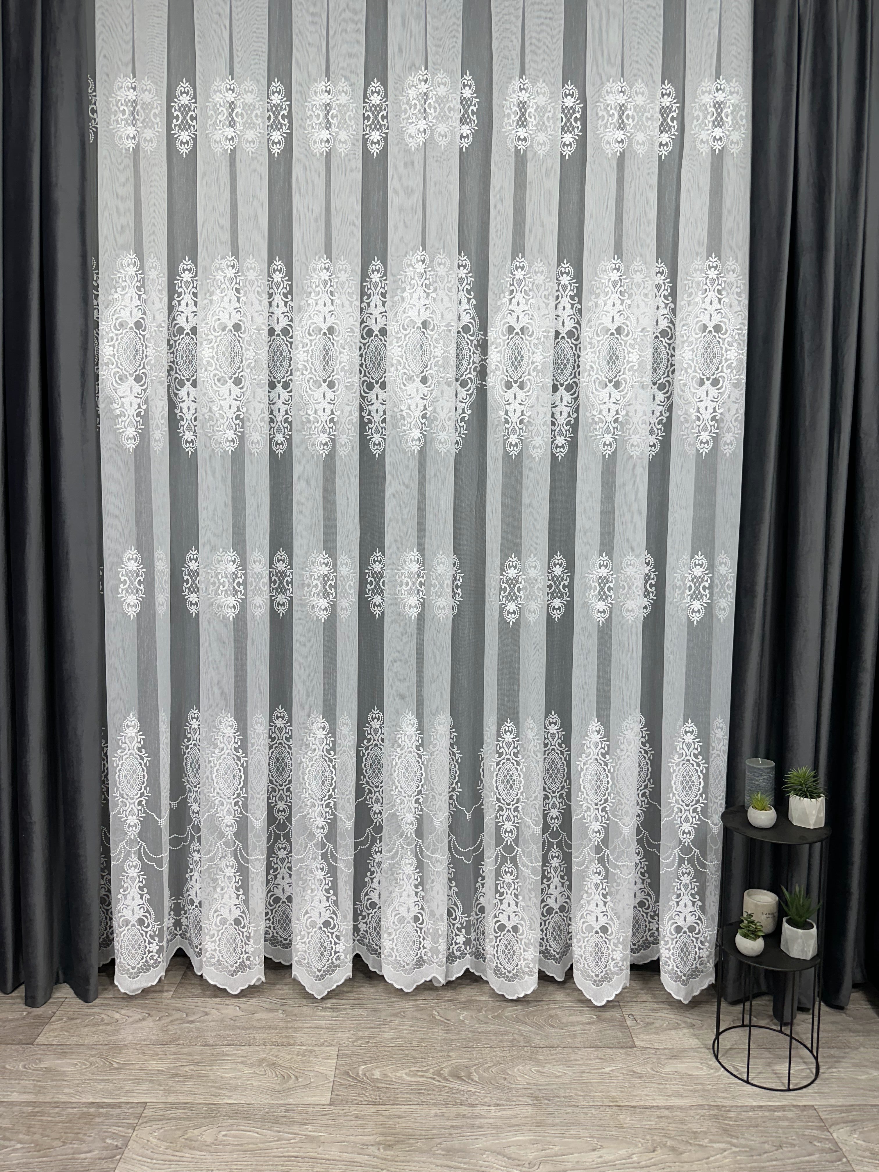 Bamboo-based sheer curtain with embroidery, white color