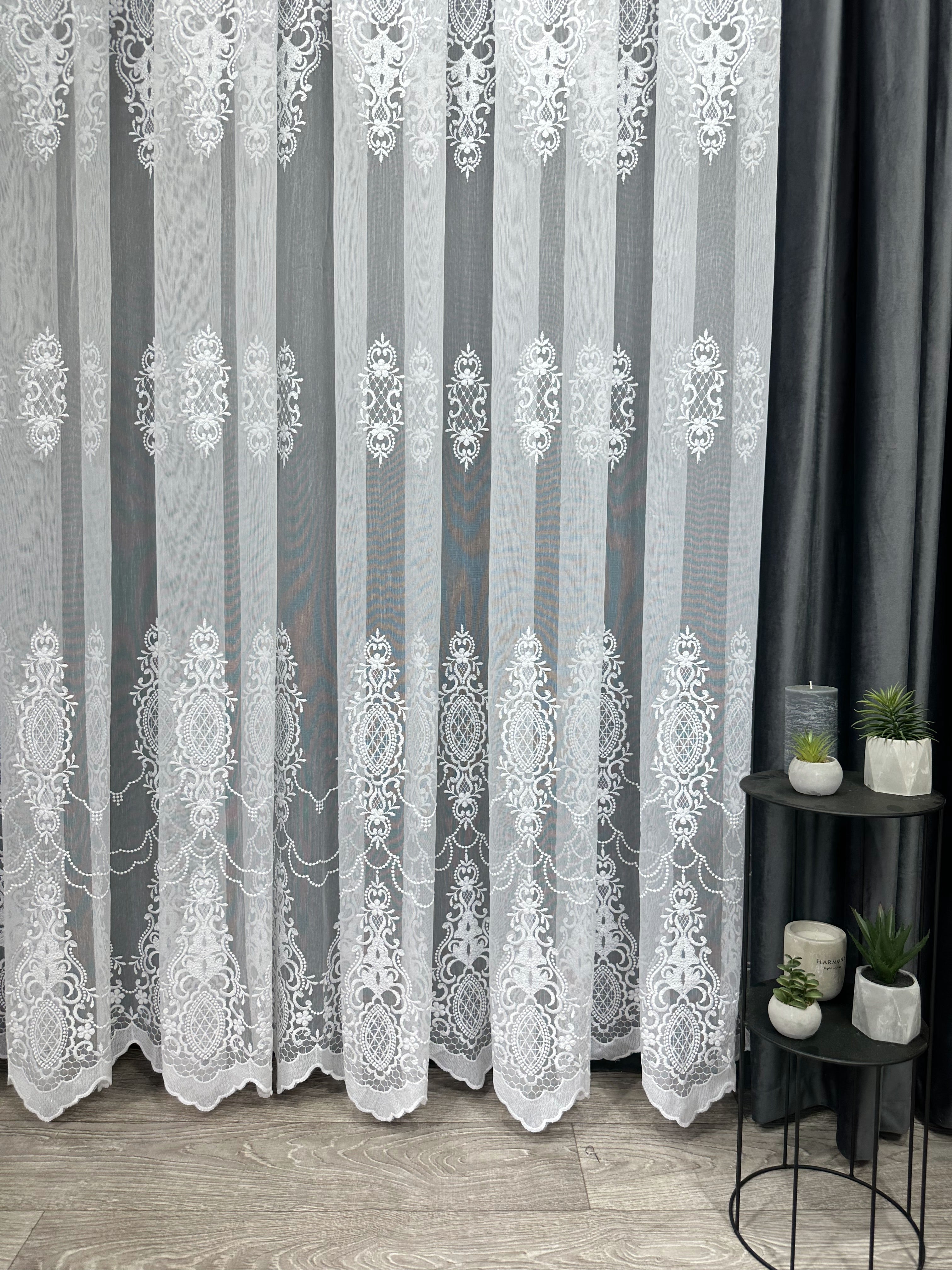 Bamboo-based sheer curtain with embroidery, white color