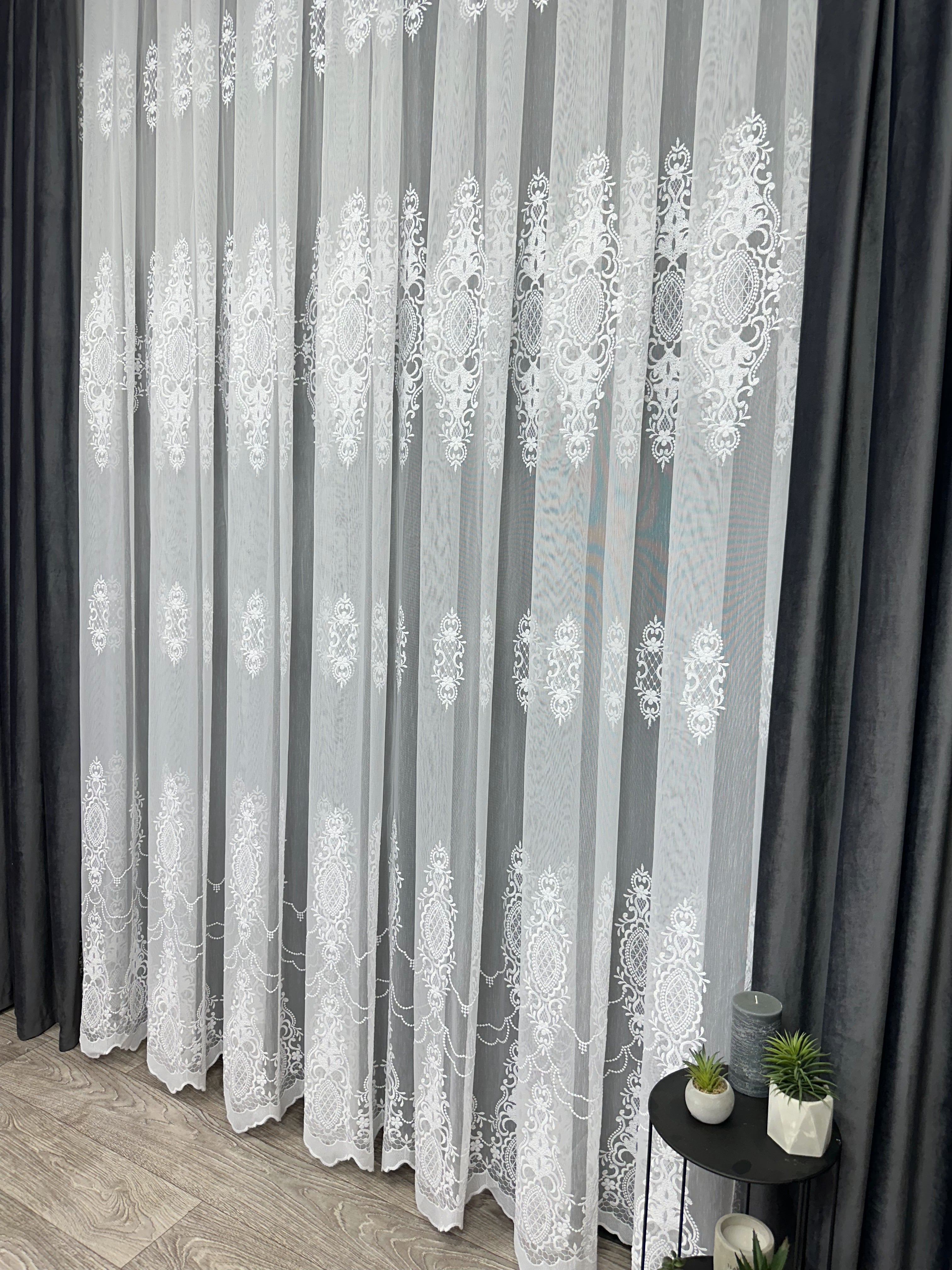 Bamboo-based sheer curtain with embroidery, white color