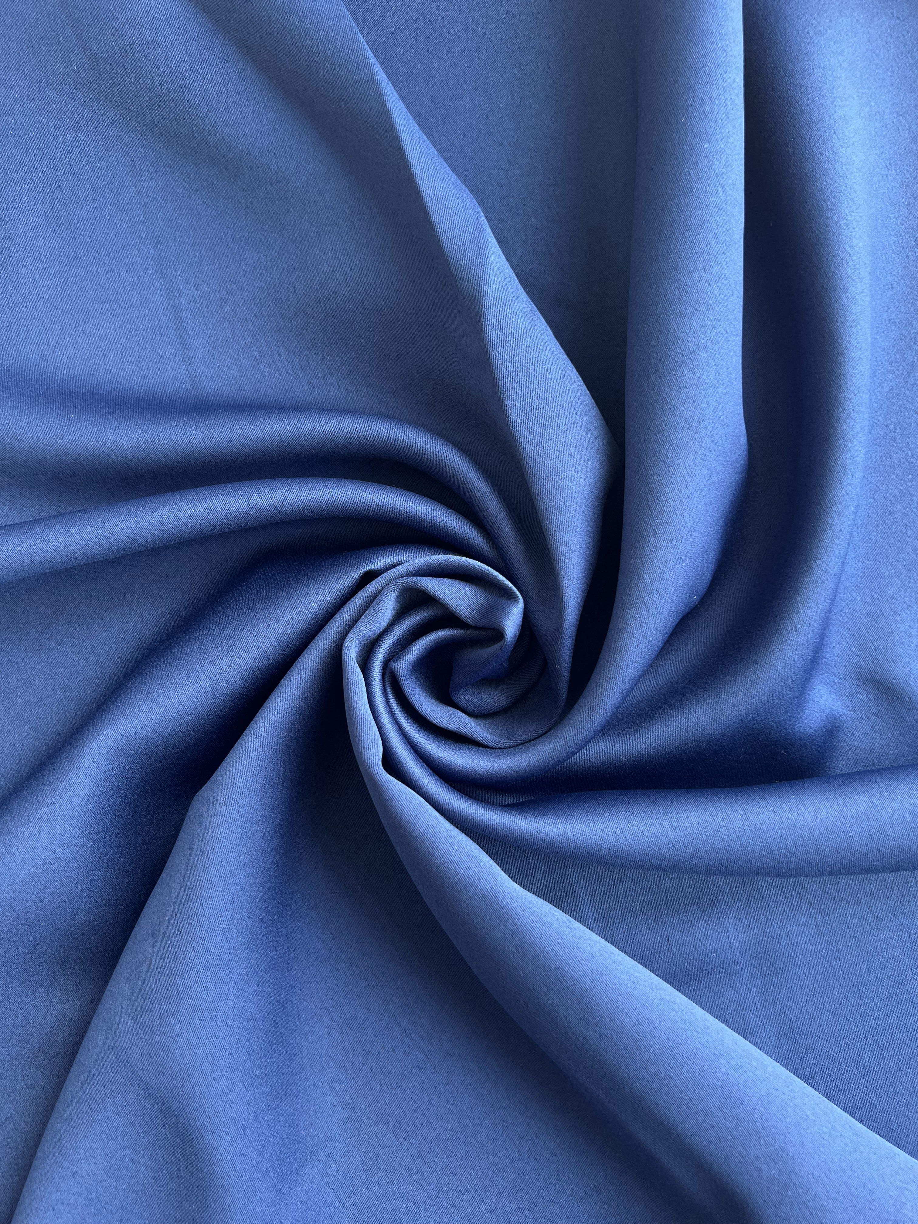 Monochrome "Blackout" curtain, dark blue color