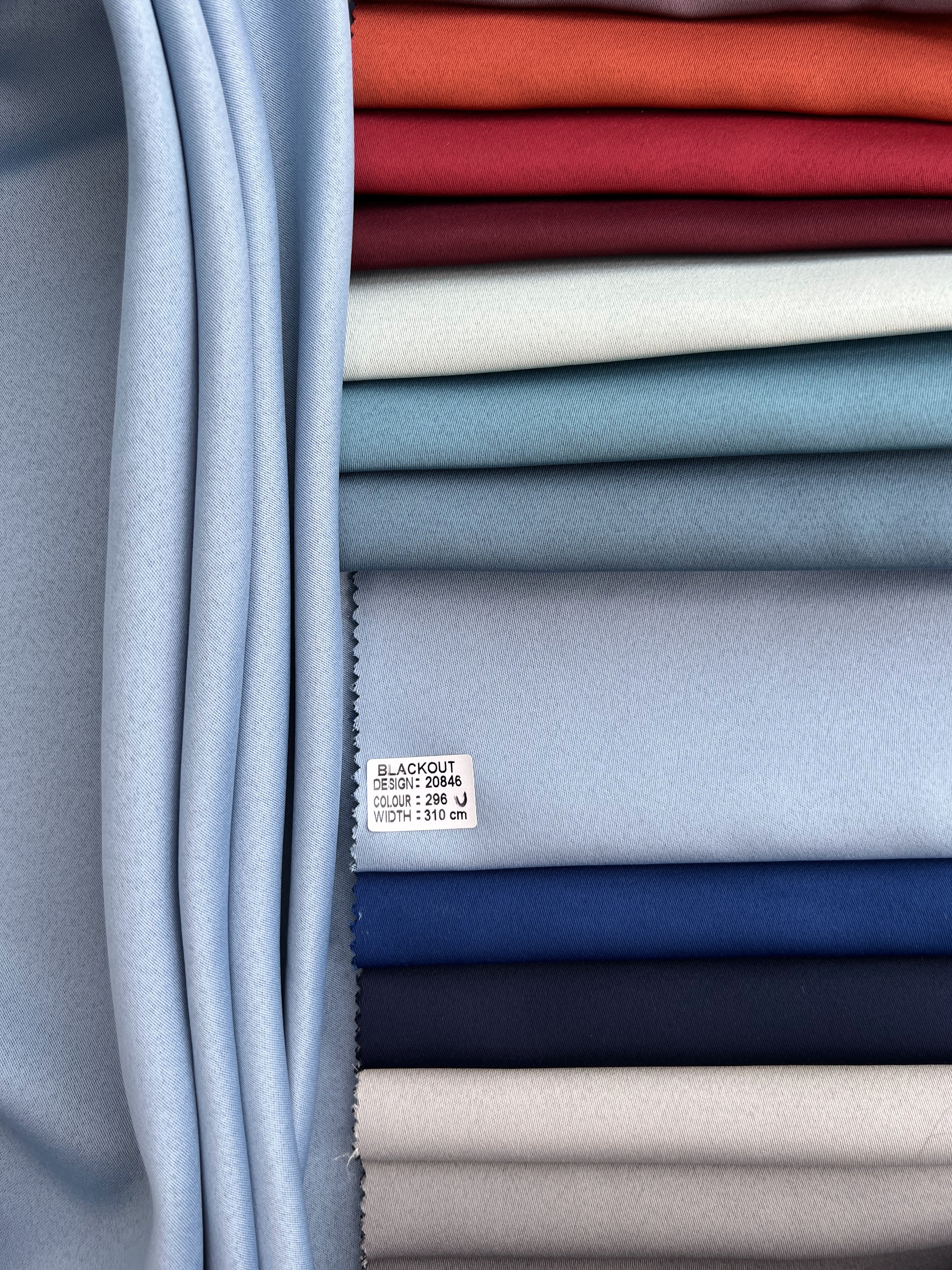 Monochrome "Blackout" curtain, light blue color