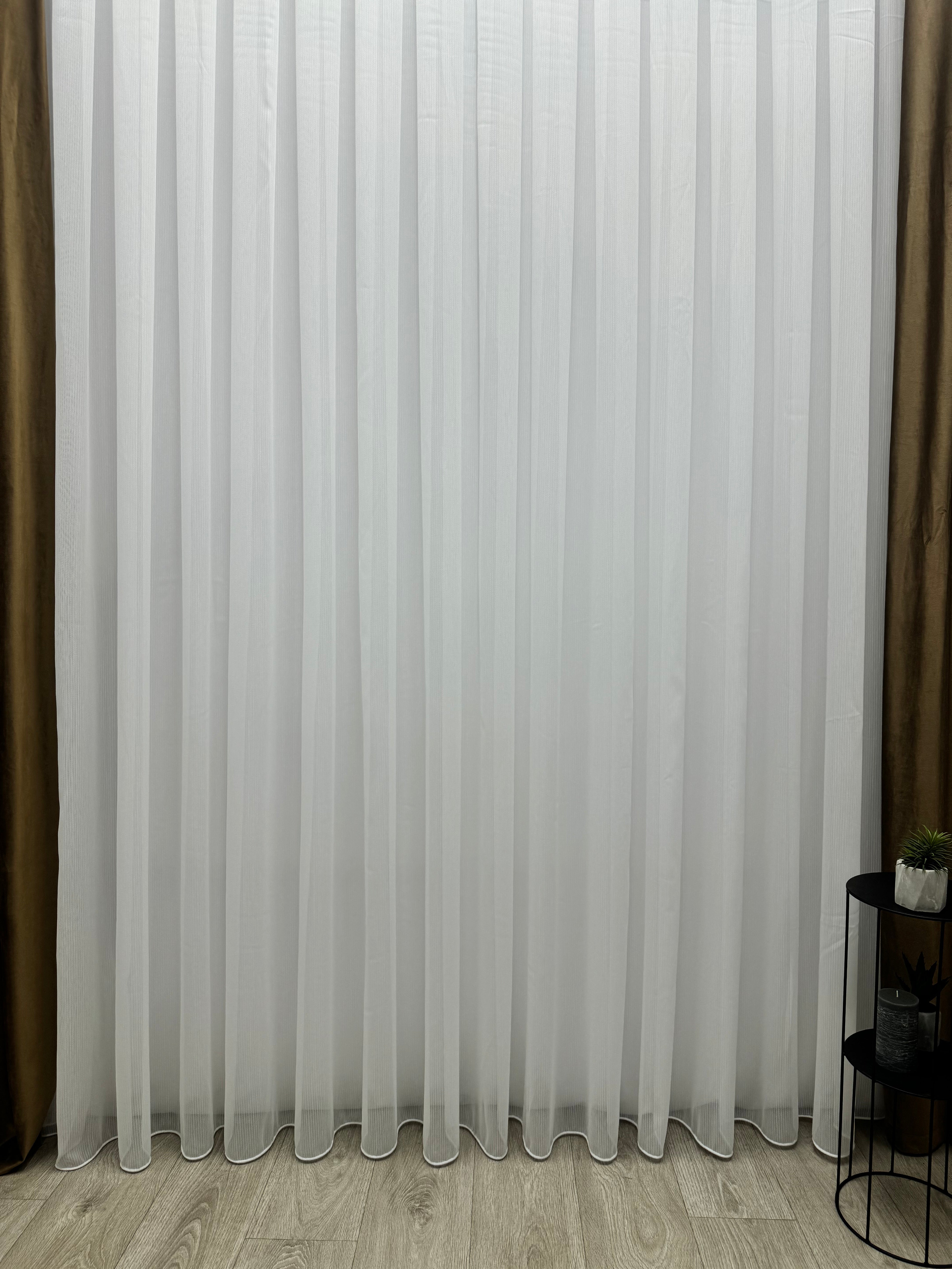 Plain sheer curtain “ Braid ” on a bamboo base, milk color