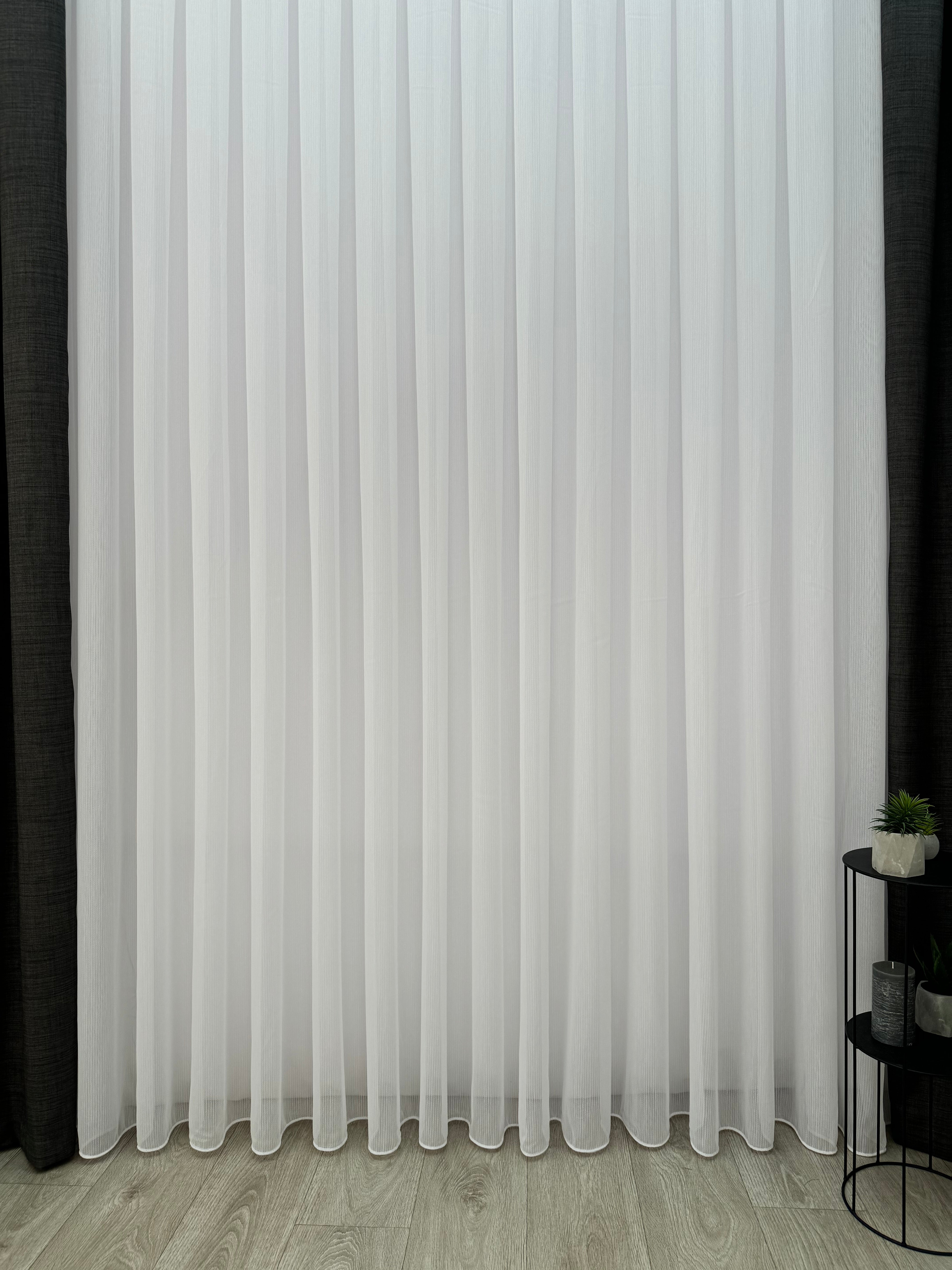 Plain sheer curtain “ Braid ” on a bamboo base, white color