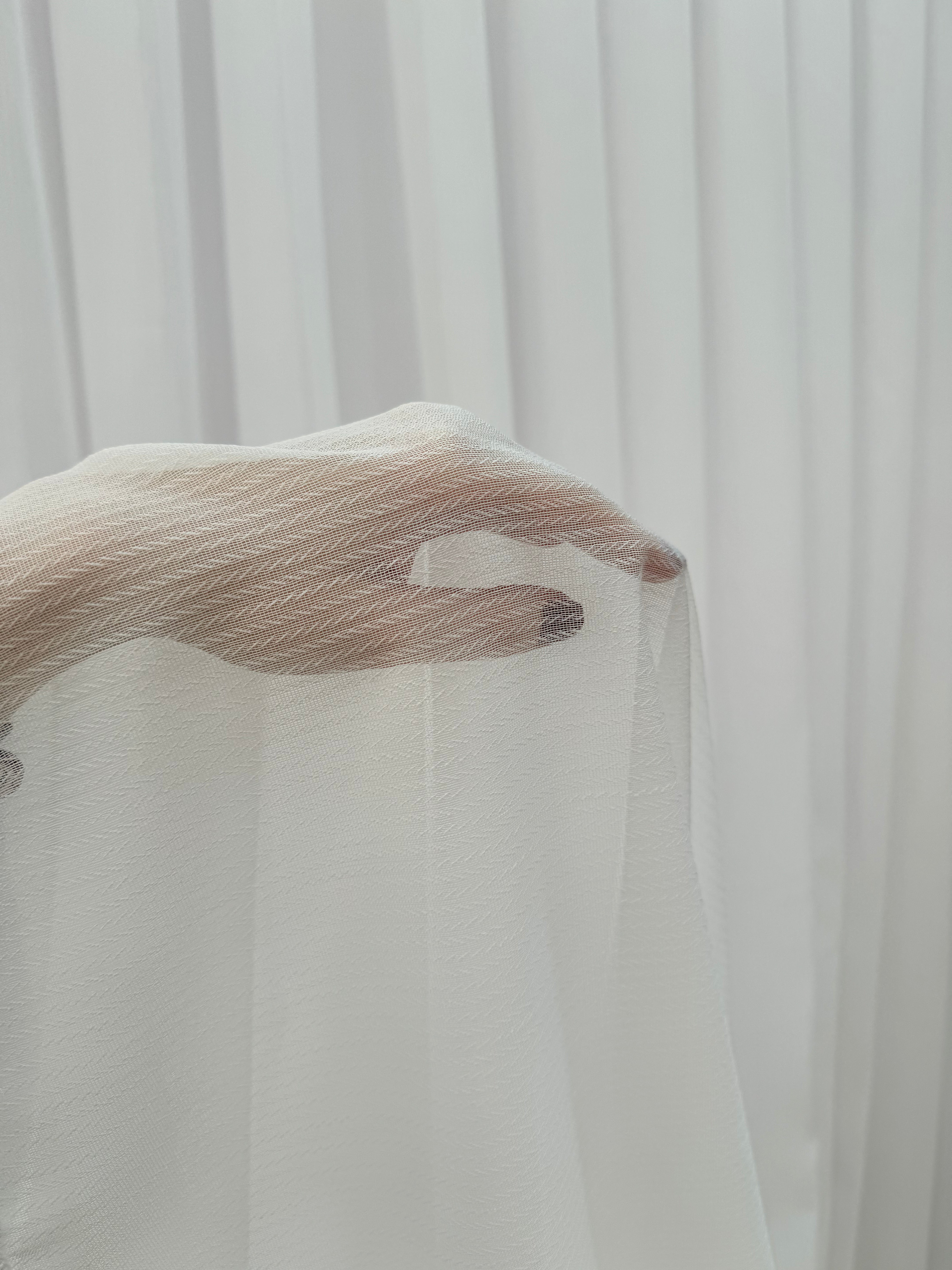 Plain sheer curtain “ Braid ” on a bamboo base, white color