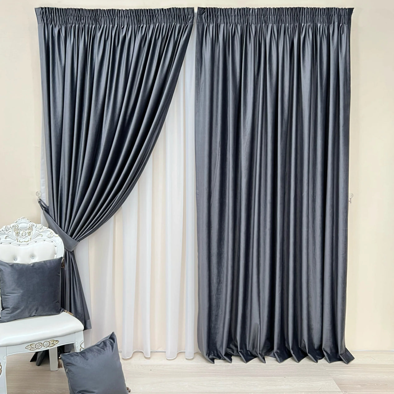 Velvet plain curtains, graphite color