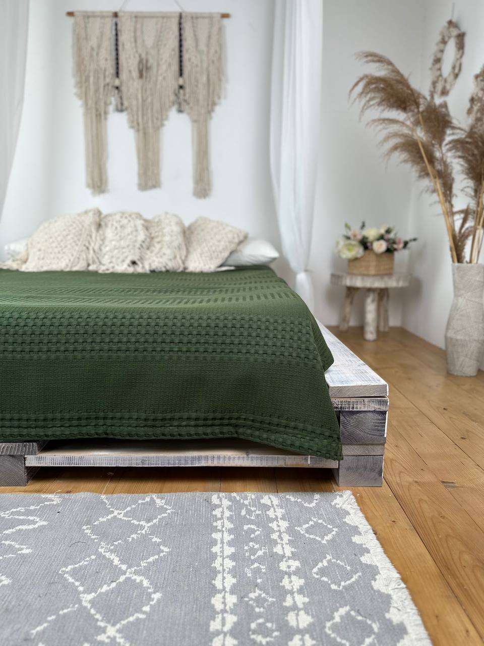 Сotton bedspread "Pike", emerald green color