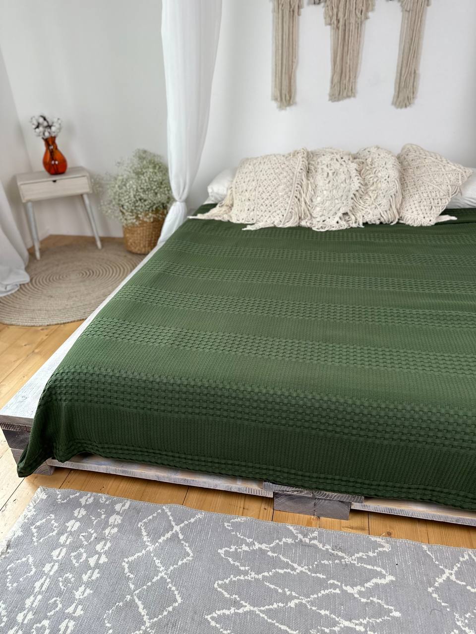 Сotton bedspread "Pike", emerald green color