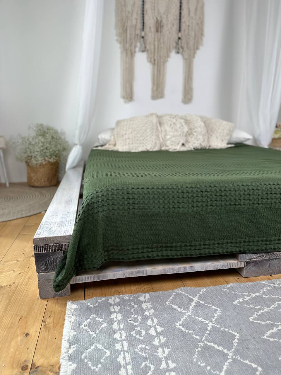 Сotton bedspread "Pike", emerald green color