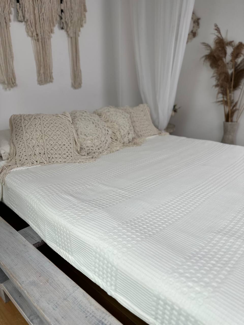 Сotton bedspread "Pike", milk color