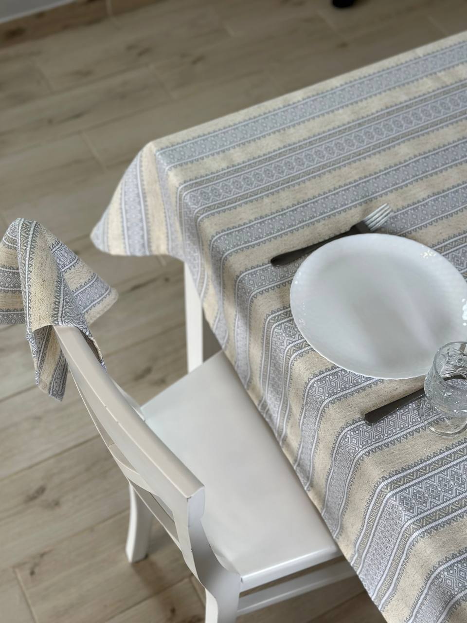 Ukrainian tablecloth embroidered linen, Ukrainian ornament, luxury quality (custom or standard size)