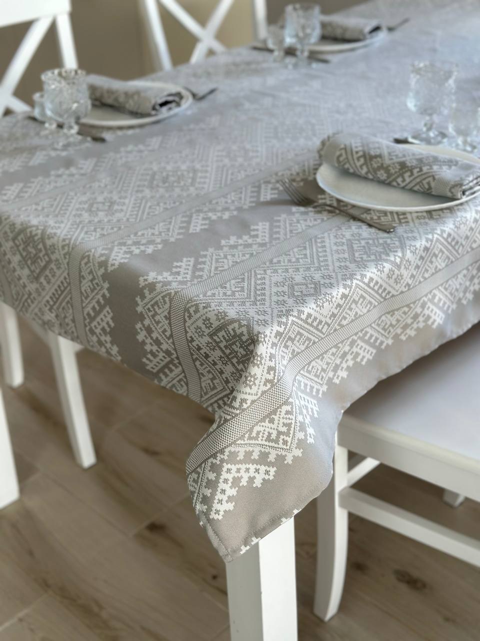 Ukrainian tablecloth embroidered linen, Ukrainian ornament, luxury quality (custom or standard size)