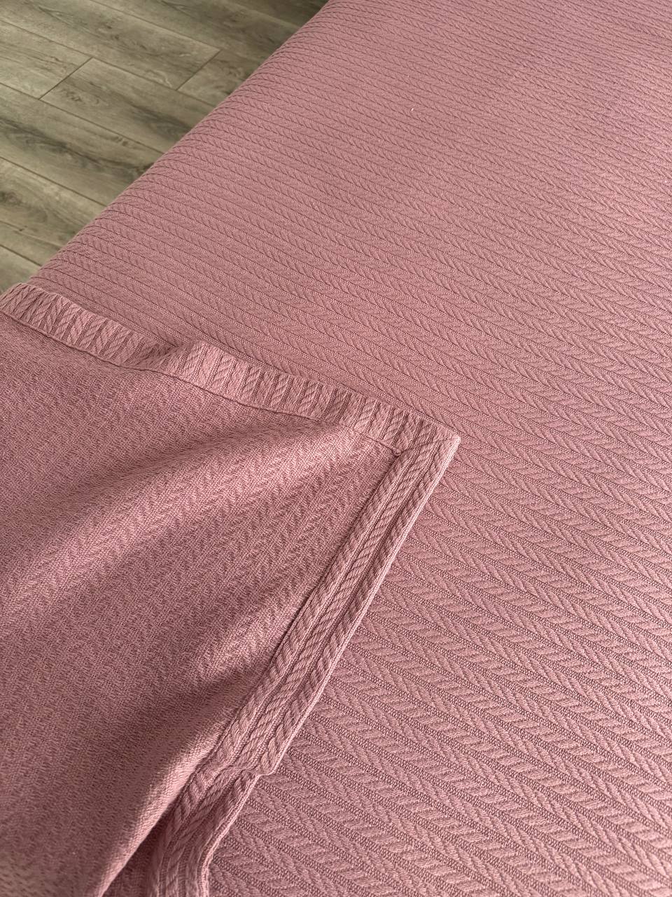 Bedspread "Braid", 100% cotton, dark pink color