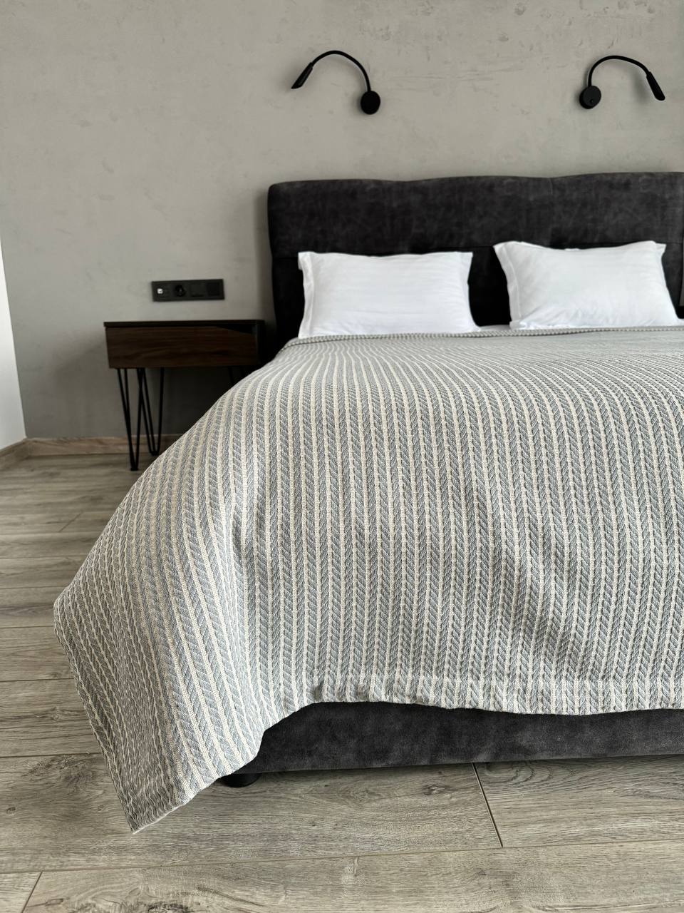 Plaid bedspread braid-combined, 100% cotton, gray color