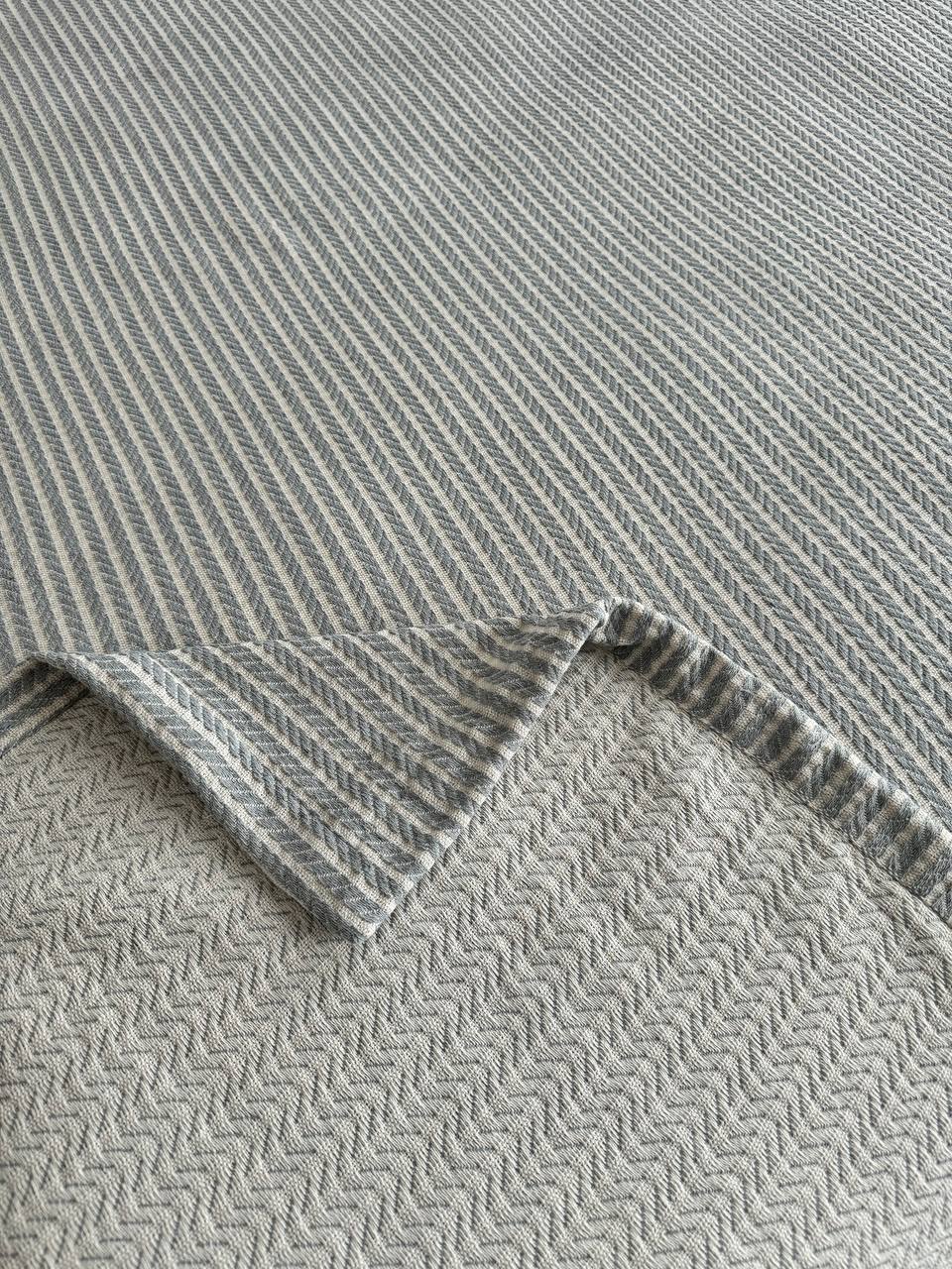 Plaid bedspread braid-combined, 100% cotton, gray color