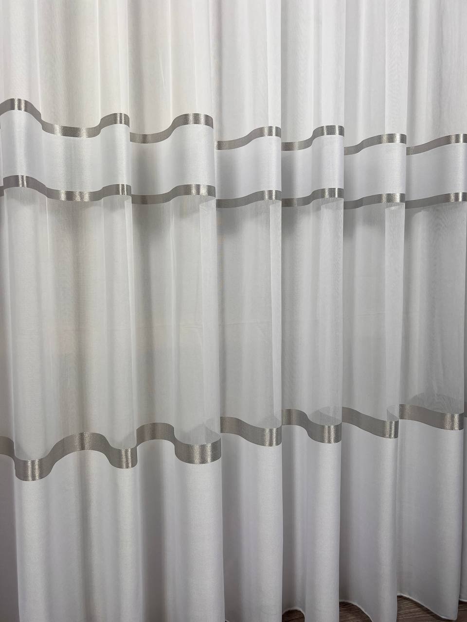 Sheer curtain with stripes and satin inserts, gray color