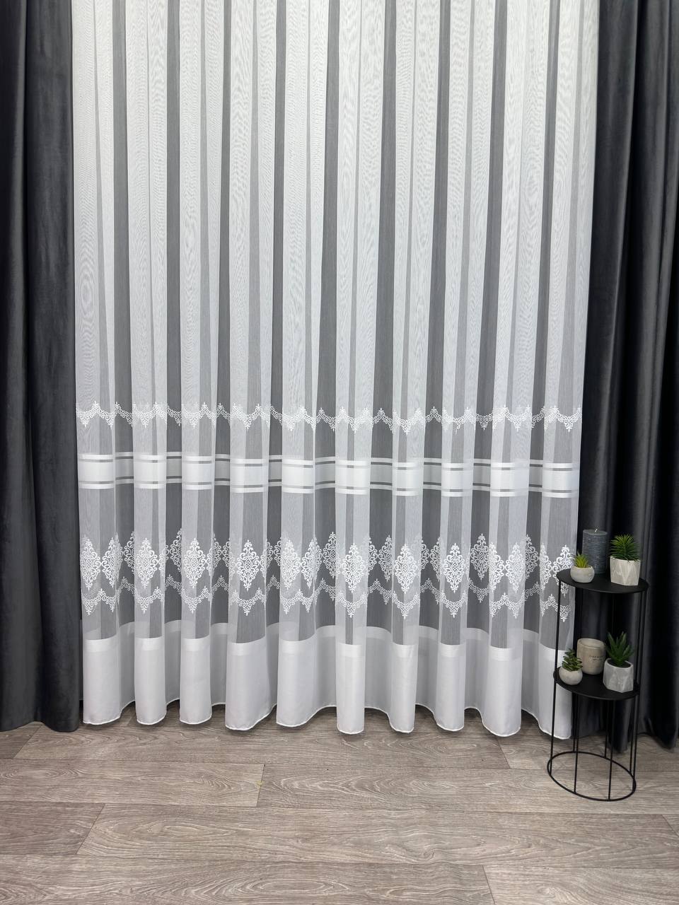 Bamboo-based tulle with stripes and embroidery, white color