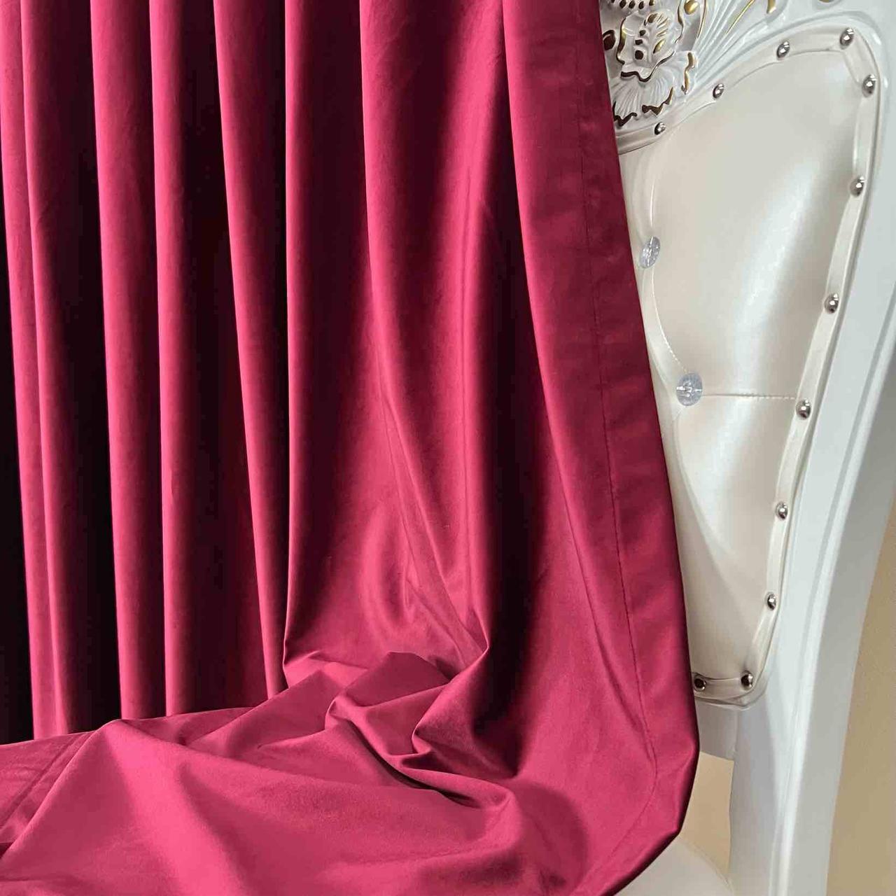 Velvet plain curtains, red color