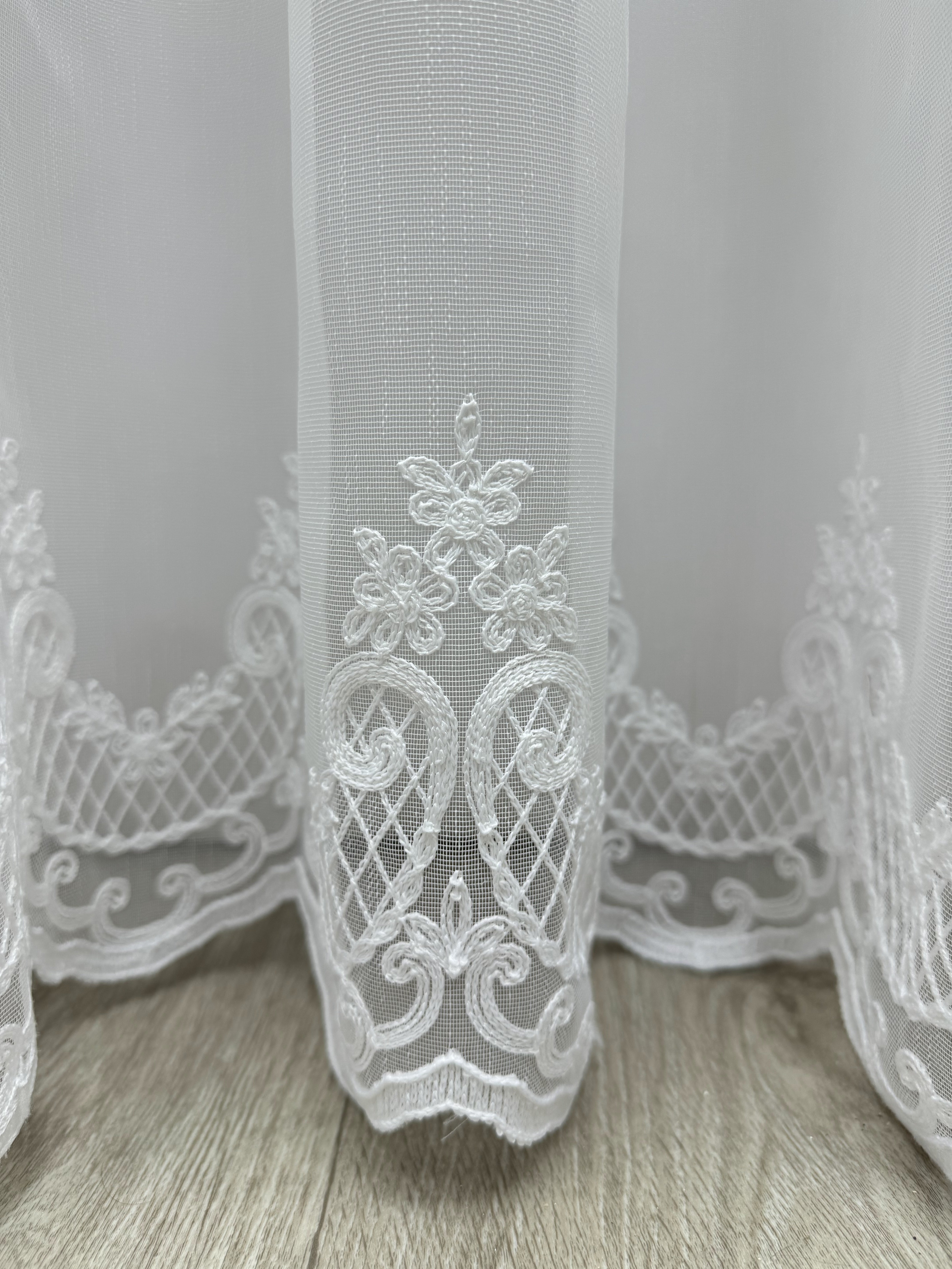Bamboo-based sheer curtain with velvet inserts, white color