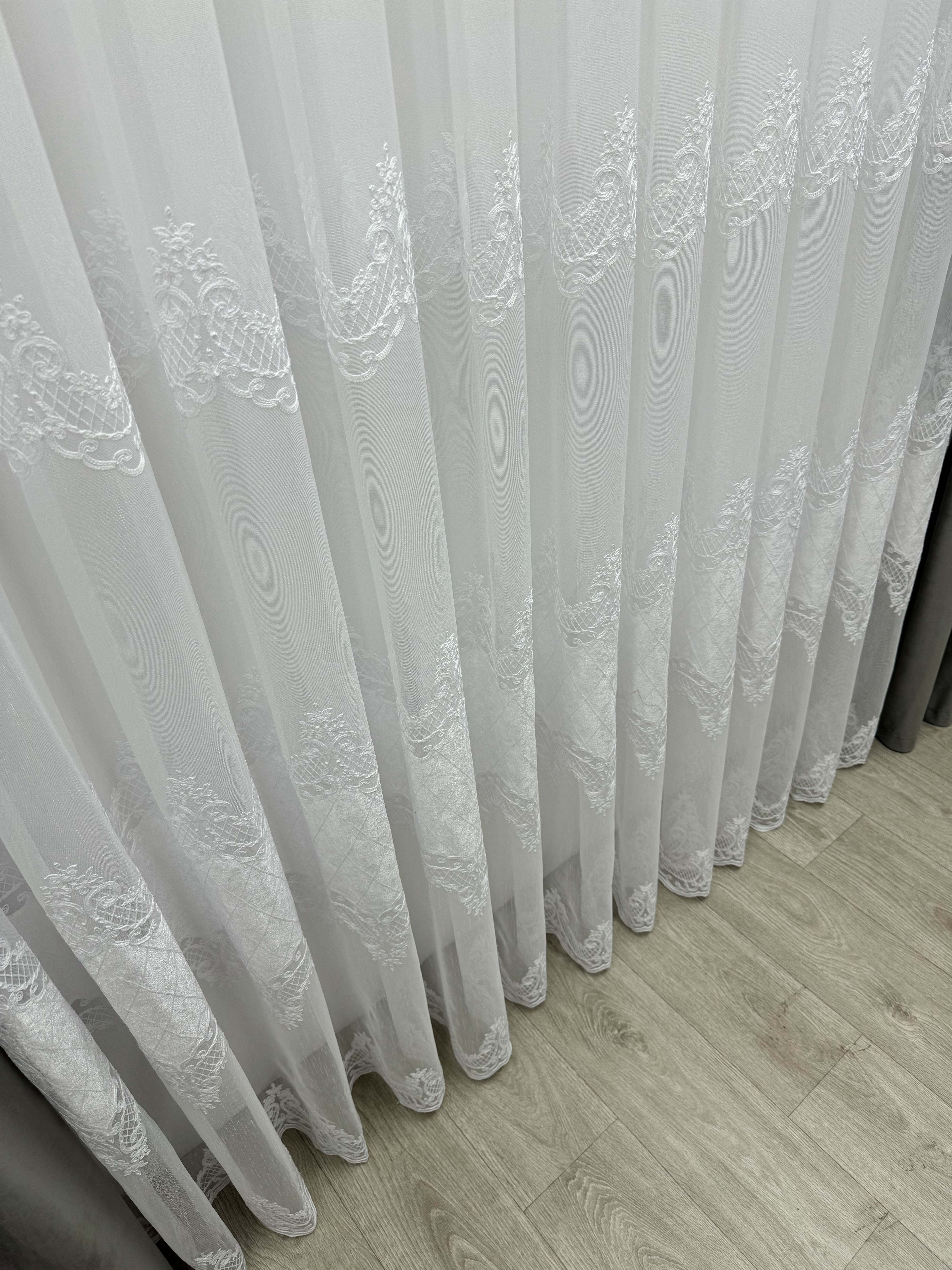 Bamboo-based sheer curtain with velvet inserts, white color