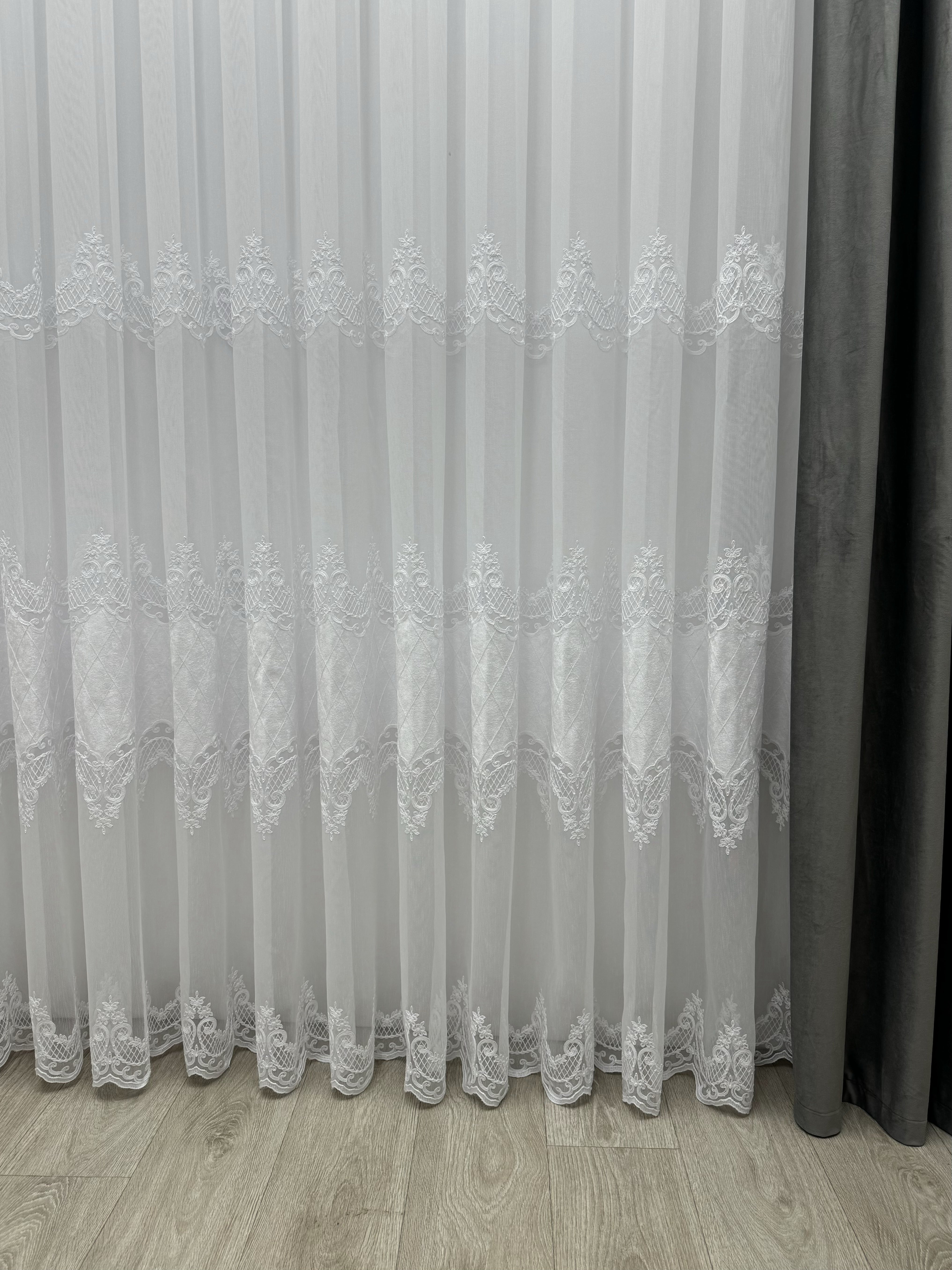 Bamboo-based sheer curtain with velvet inserts, white color