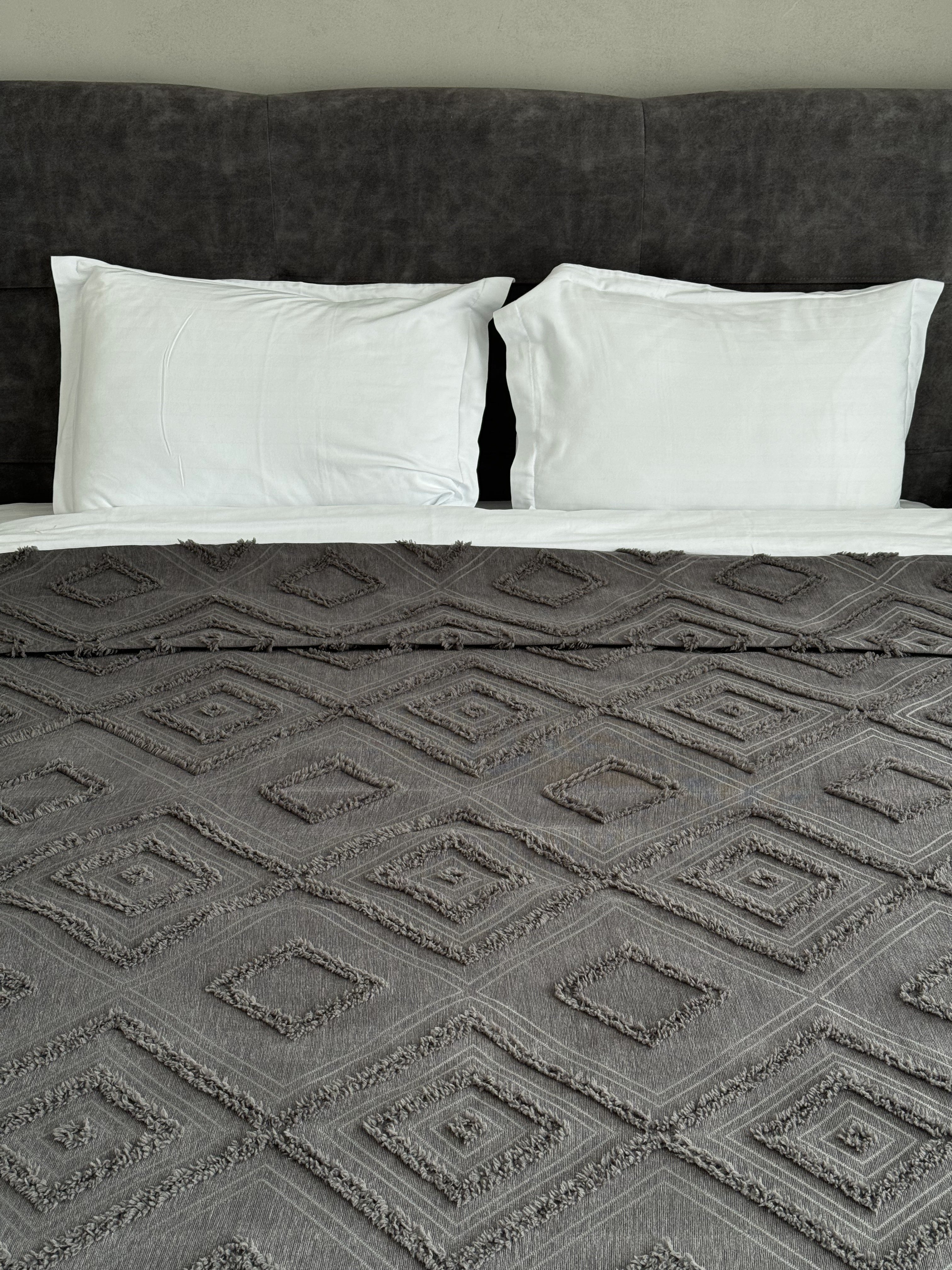 Scandinavian bedspread, 100% cotton, graphite color