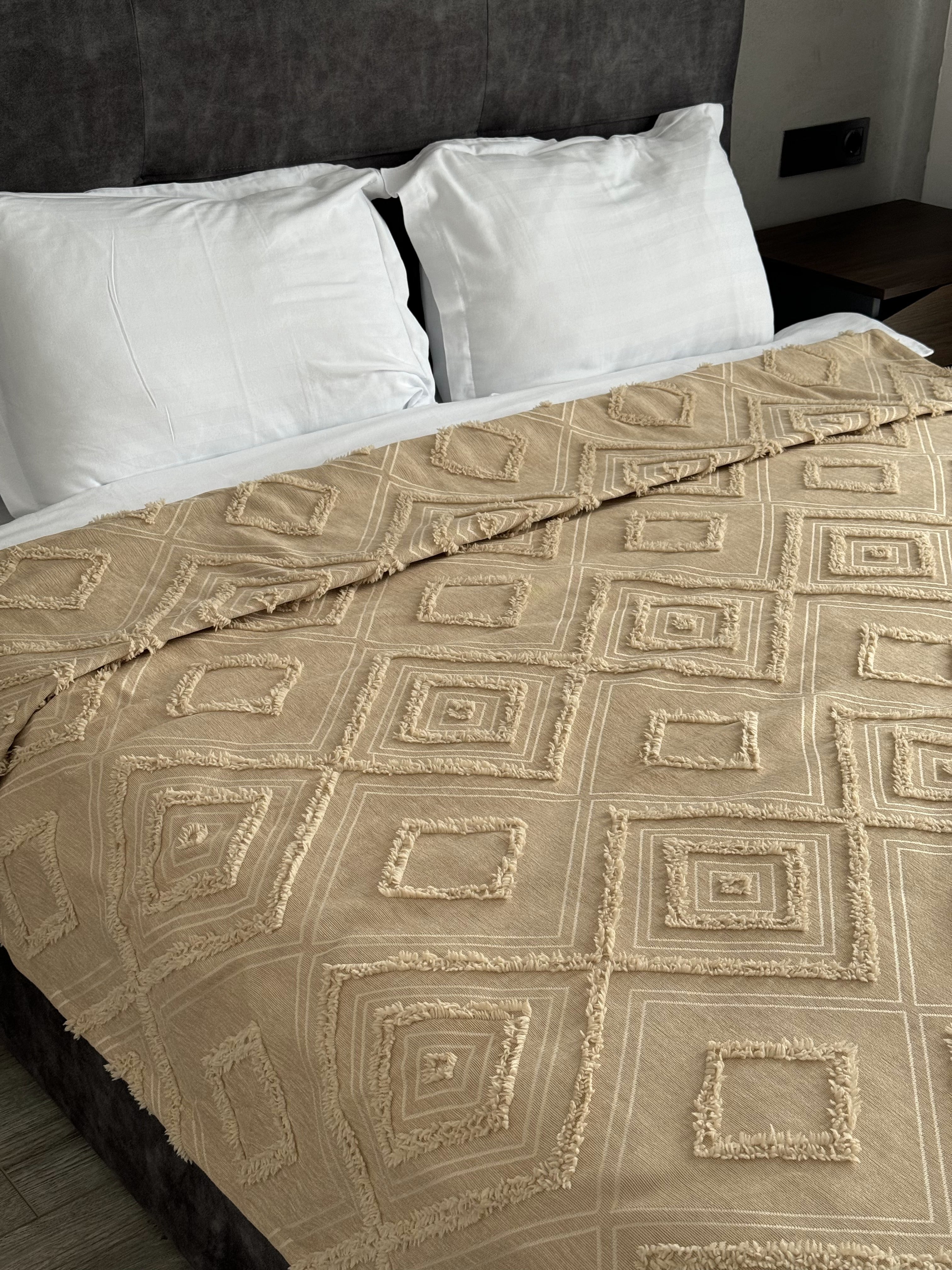 Scandinavian bedspread, 100% cotton, beige color