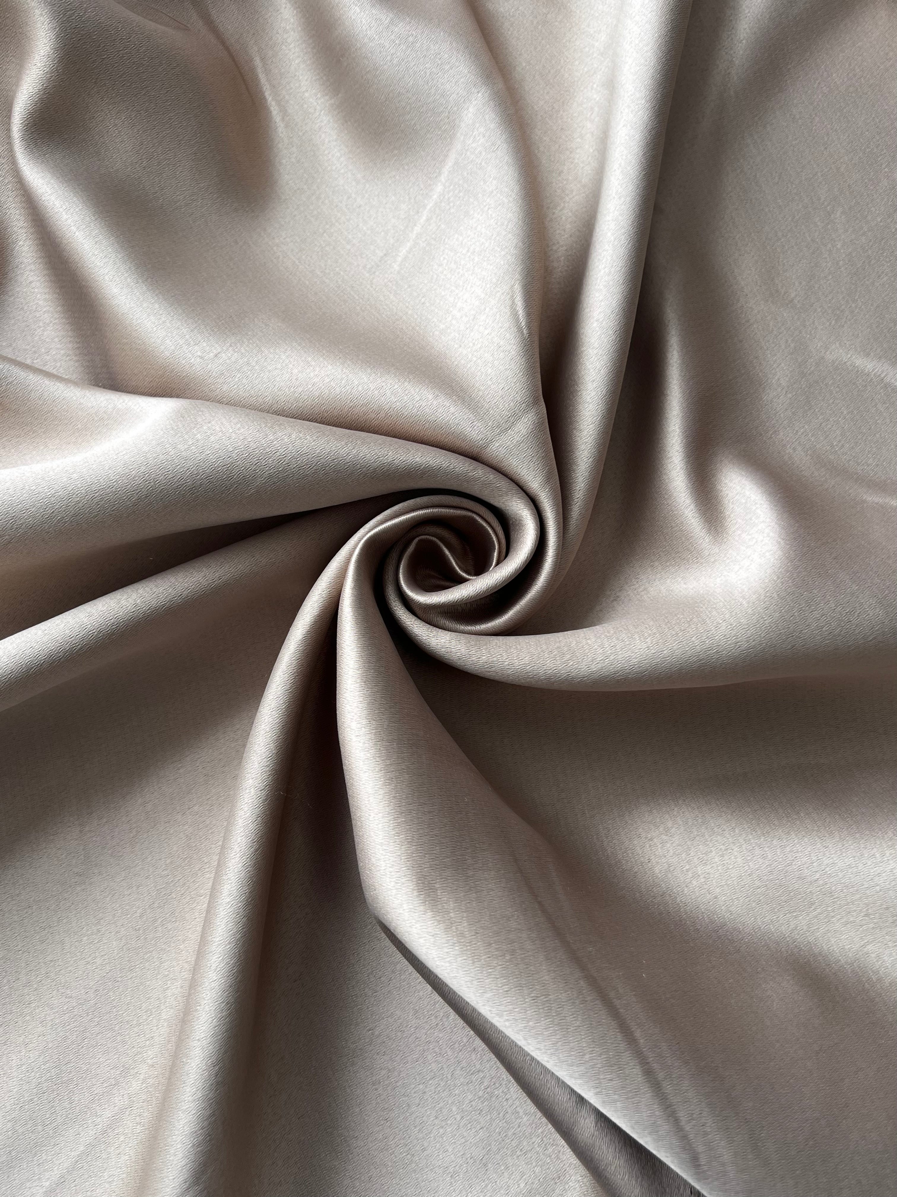 Plain linen woven curtain “Asil” with blackout lining, dark cappuccino color