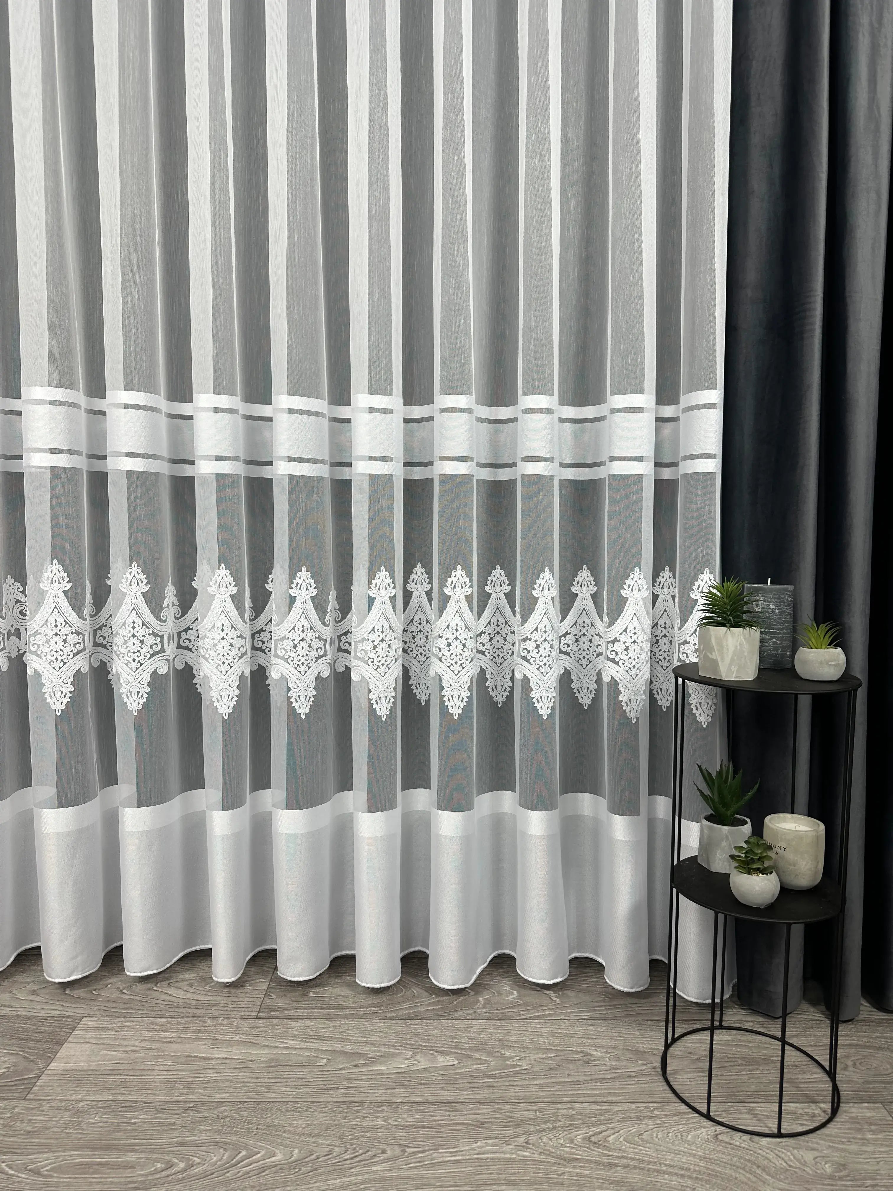 Sheer curtain with chenille embroidery, white color