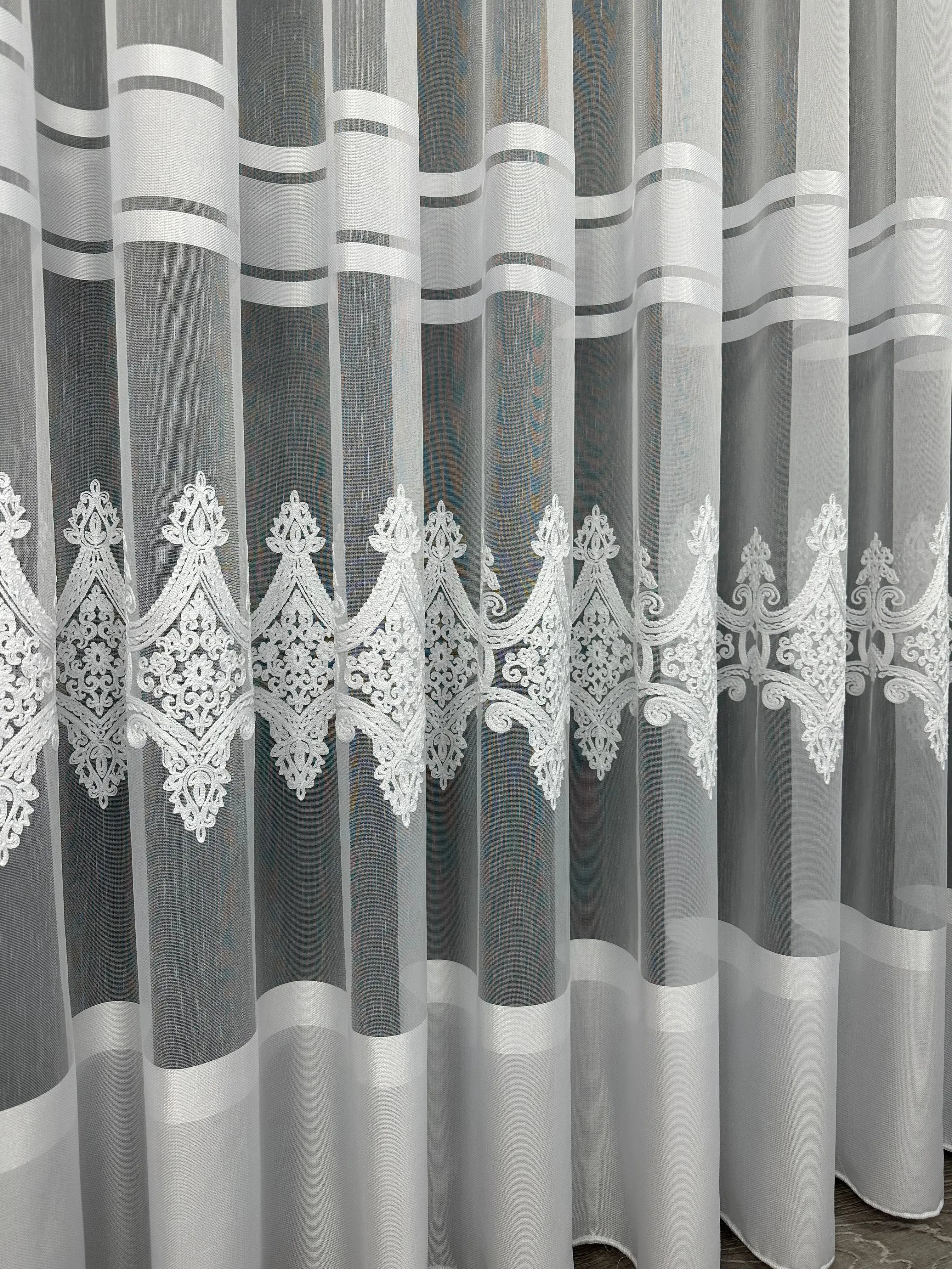 Sheer curtain with chenille embroidery, white color