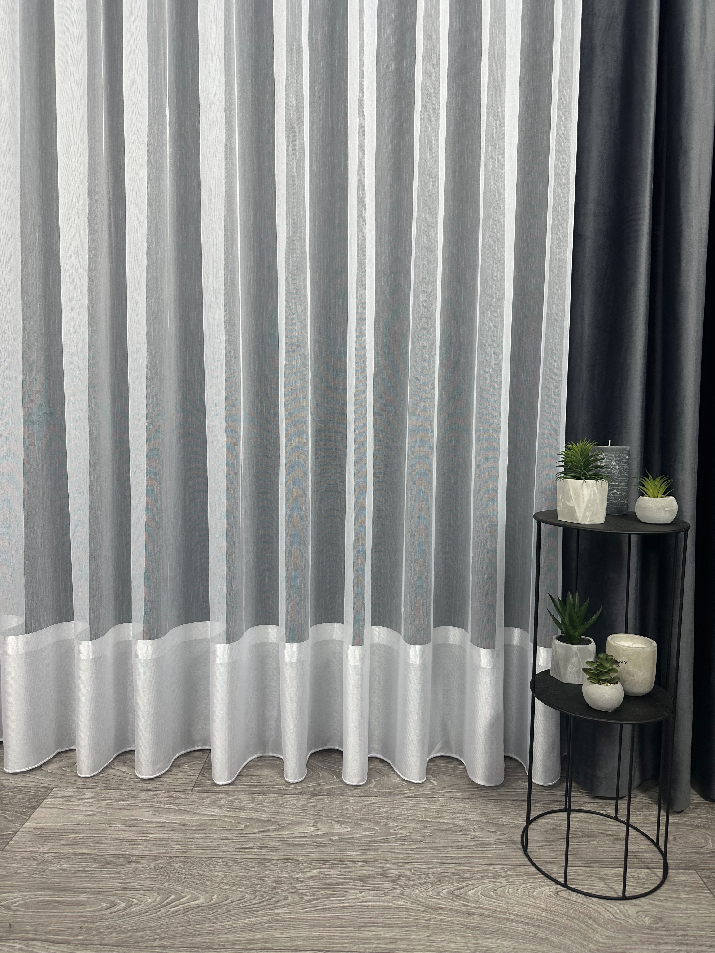 Sheer curtain with stripes and satin inserts, white color